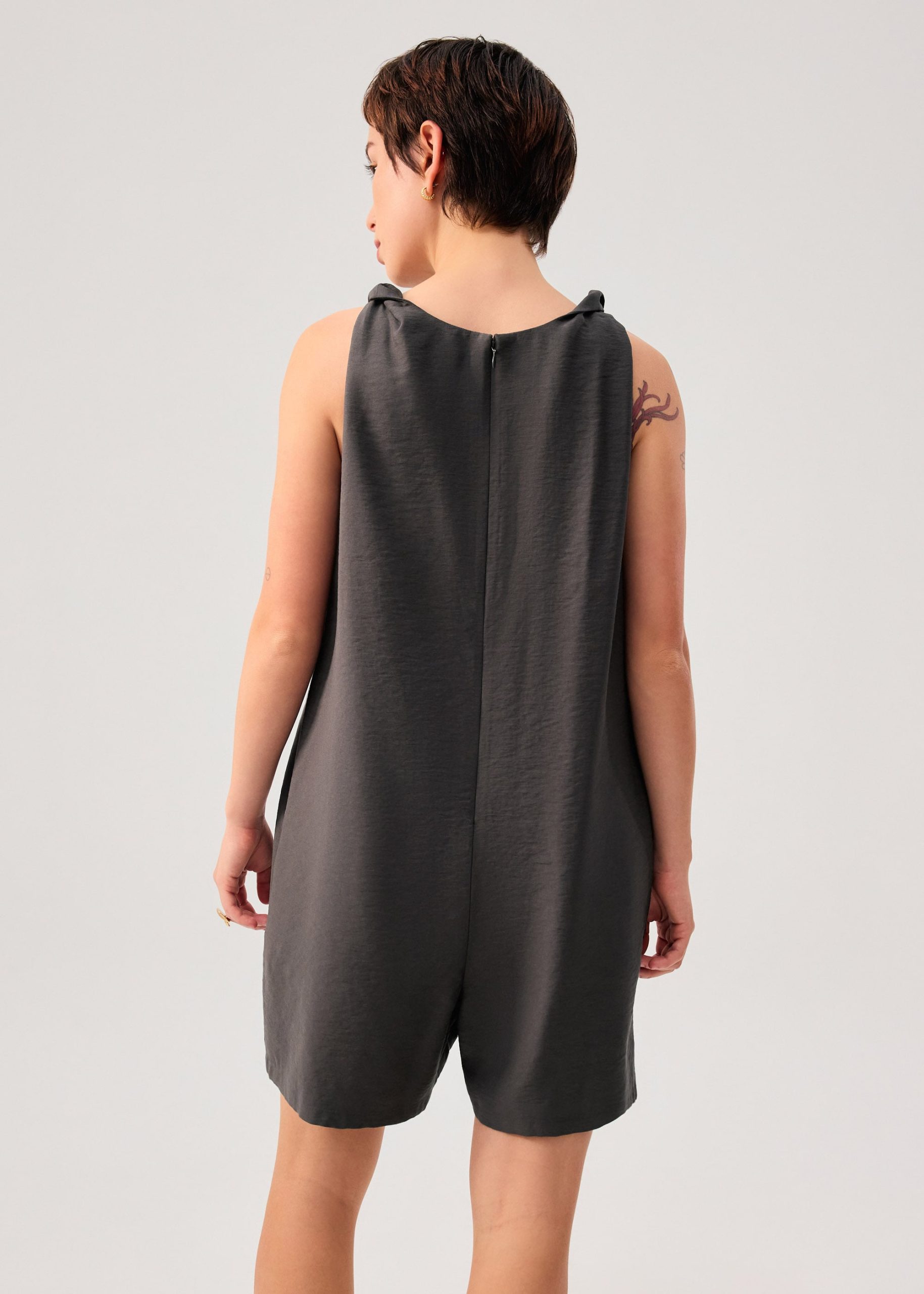 Relaxed Twisted Shoulder Boat Neck Romper - Image 10