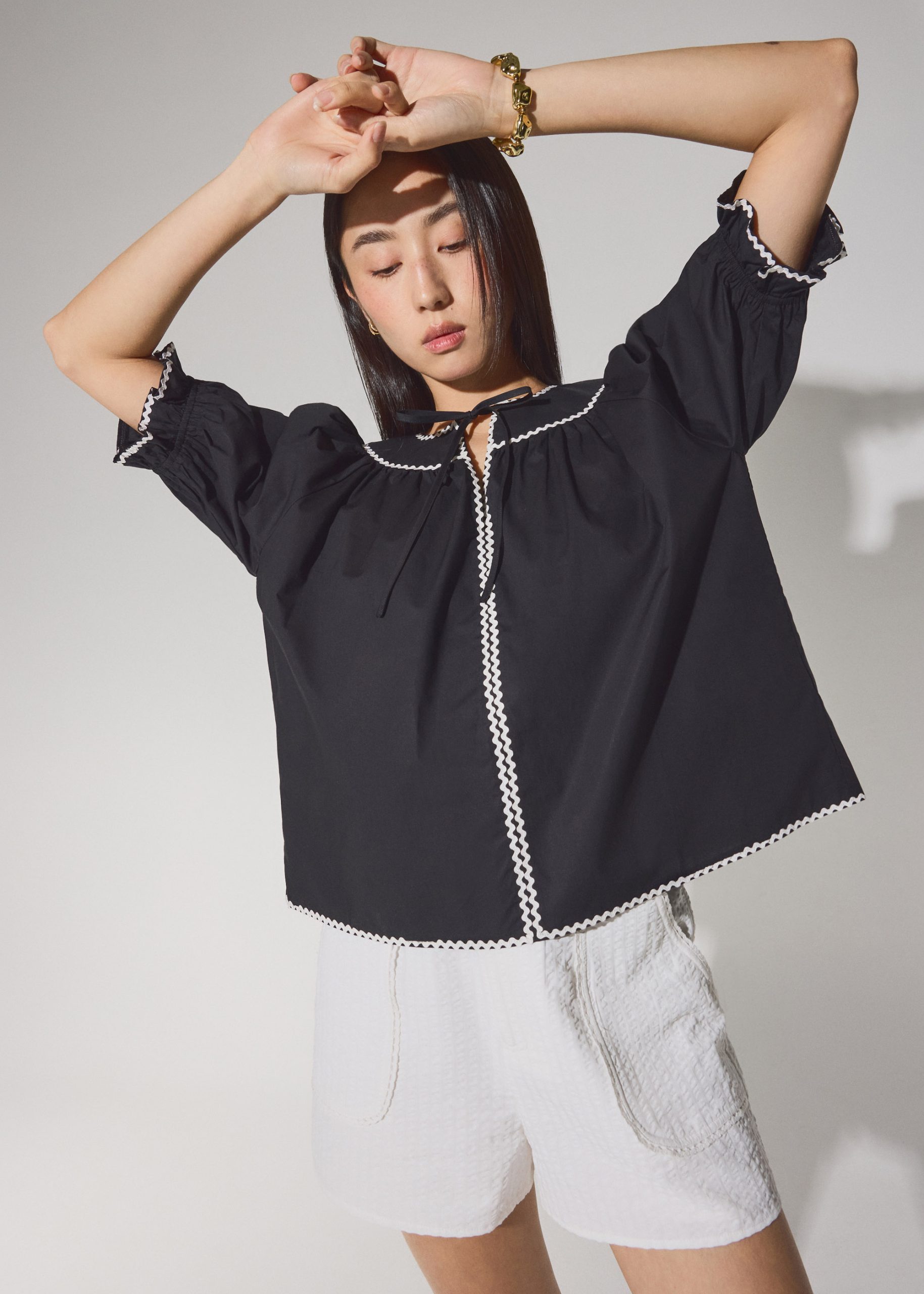 Relaxed Cotton Scallop Trim Puff Sleeve Blouse - Image 3