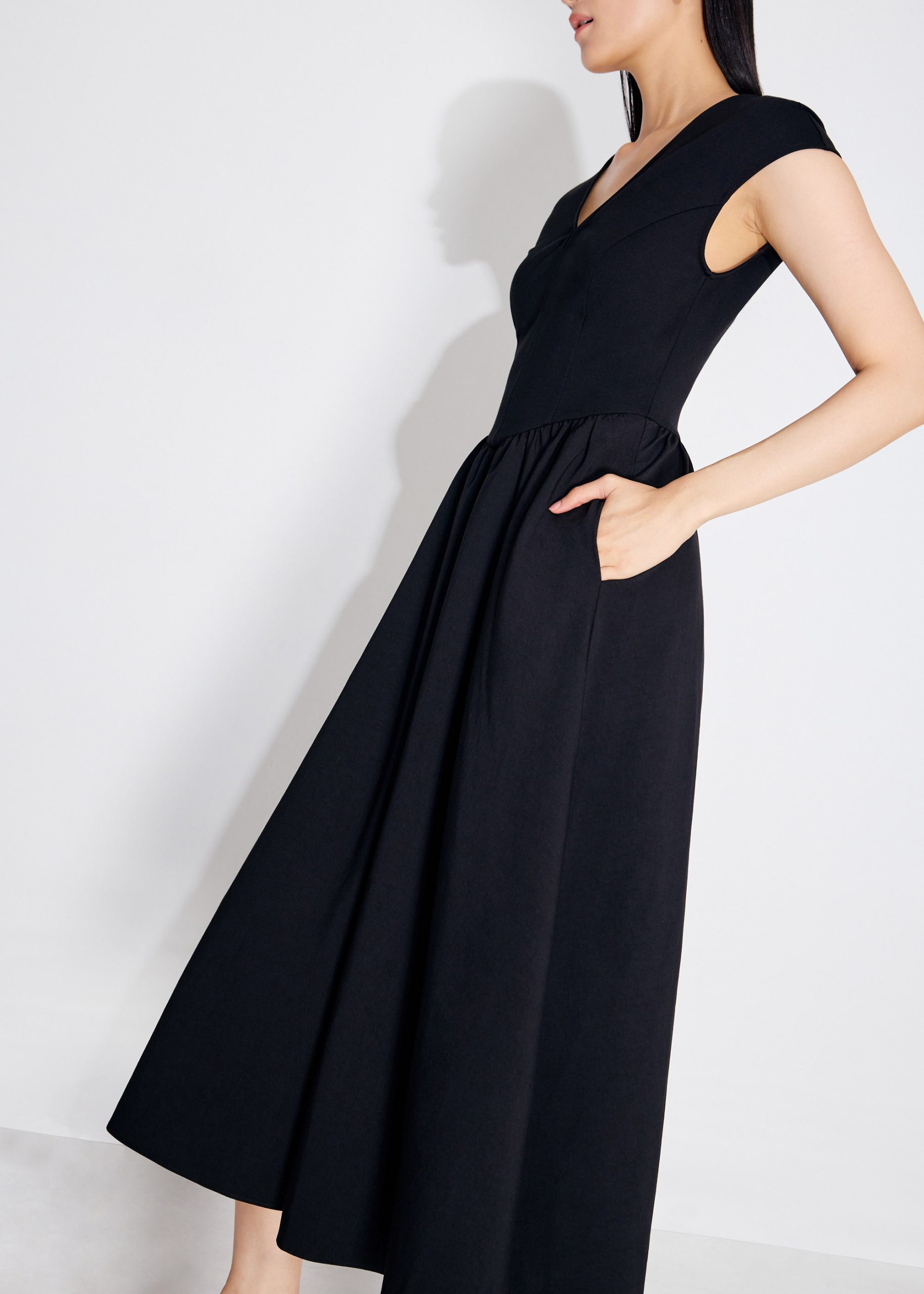 Panelled Mixed Fabric V-Neck Fit & Flare Midaxi Dress - Image 6