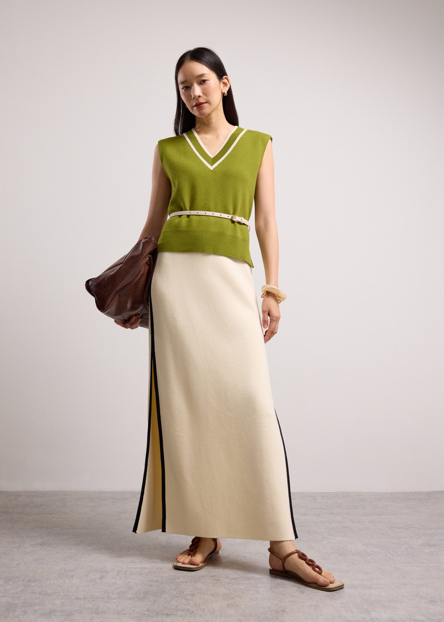 Relaxed Knit V-neck Crop Shell Top - Image 11