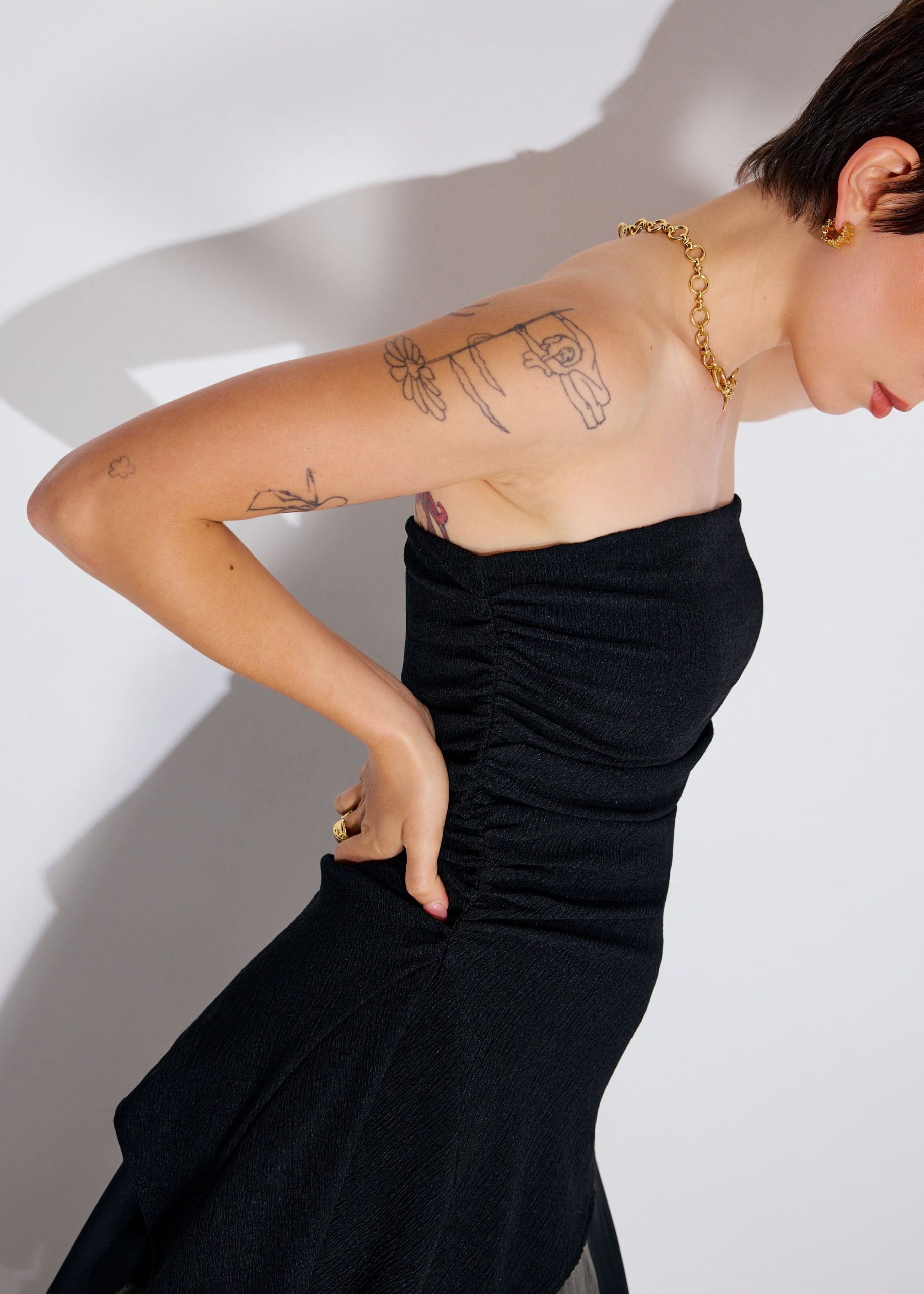 BraFree by LB Textured Asymmetric Hem Tube Top - Image 6