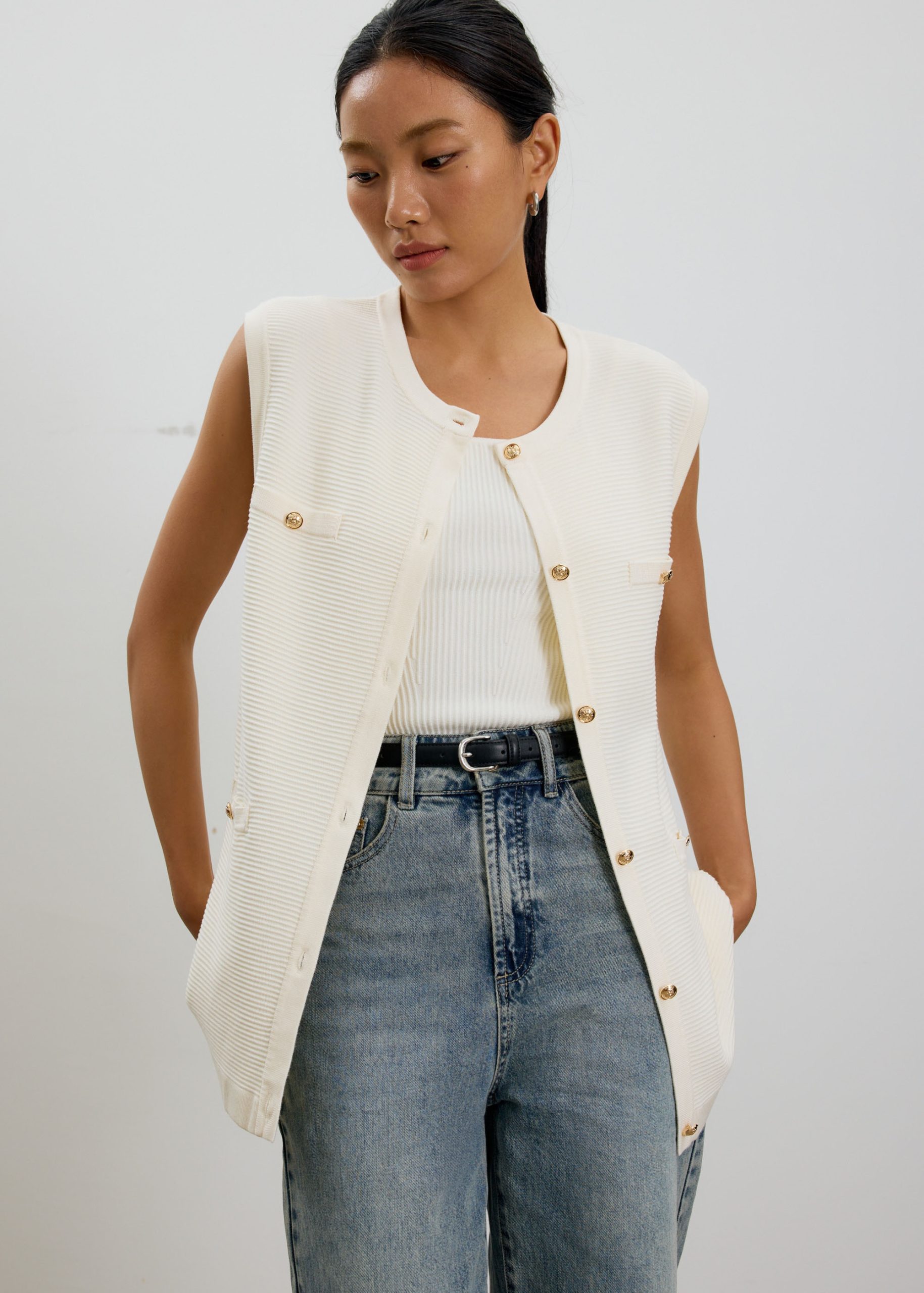 Yun Boxy Knit Vest - Image 16