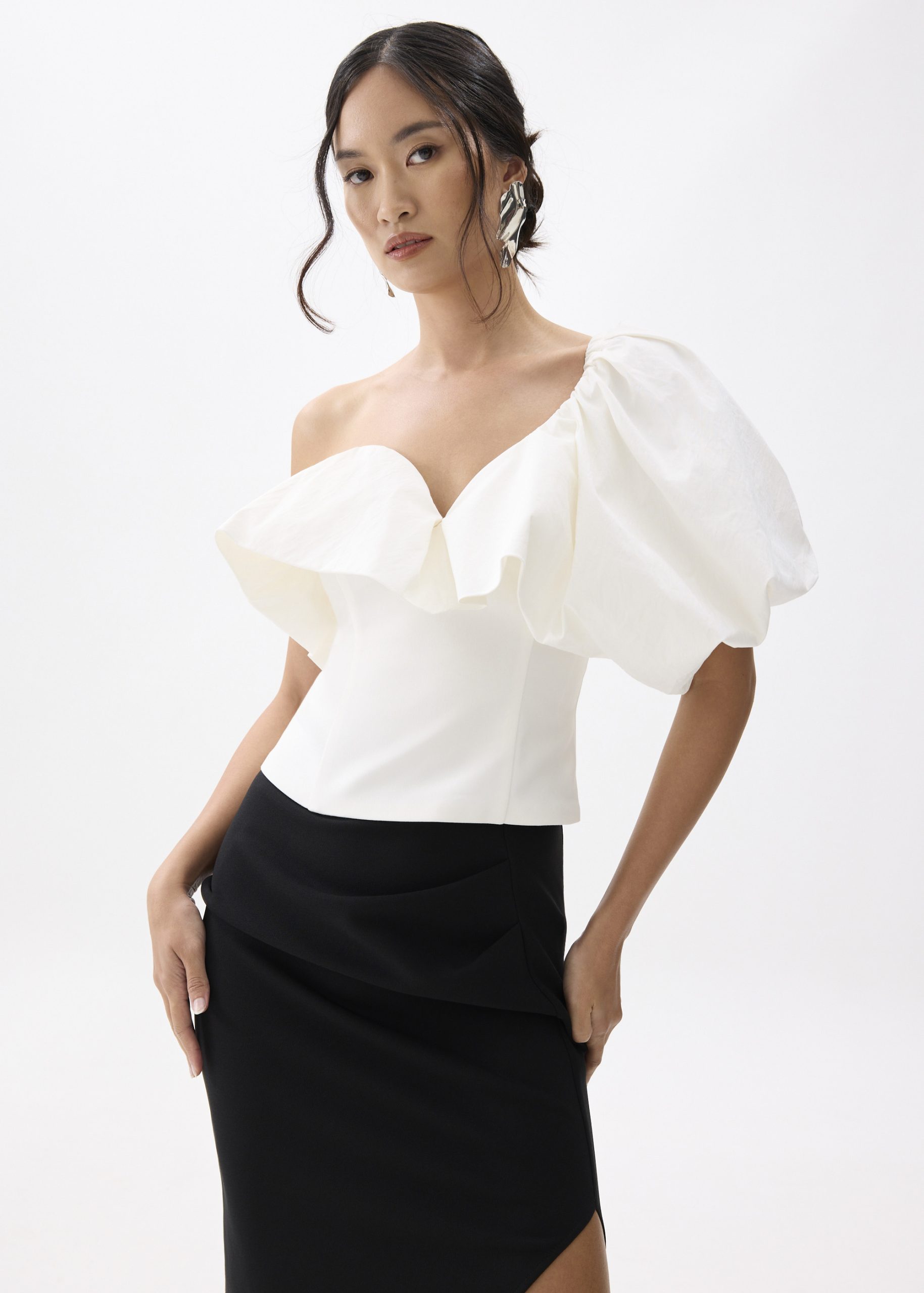 BraFree by LB Asymmetric Puff Sleeve Top - Image 15