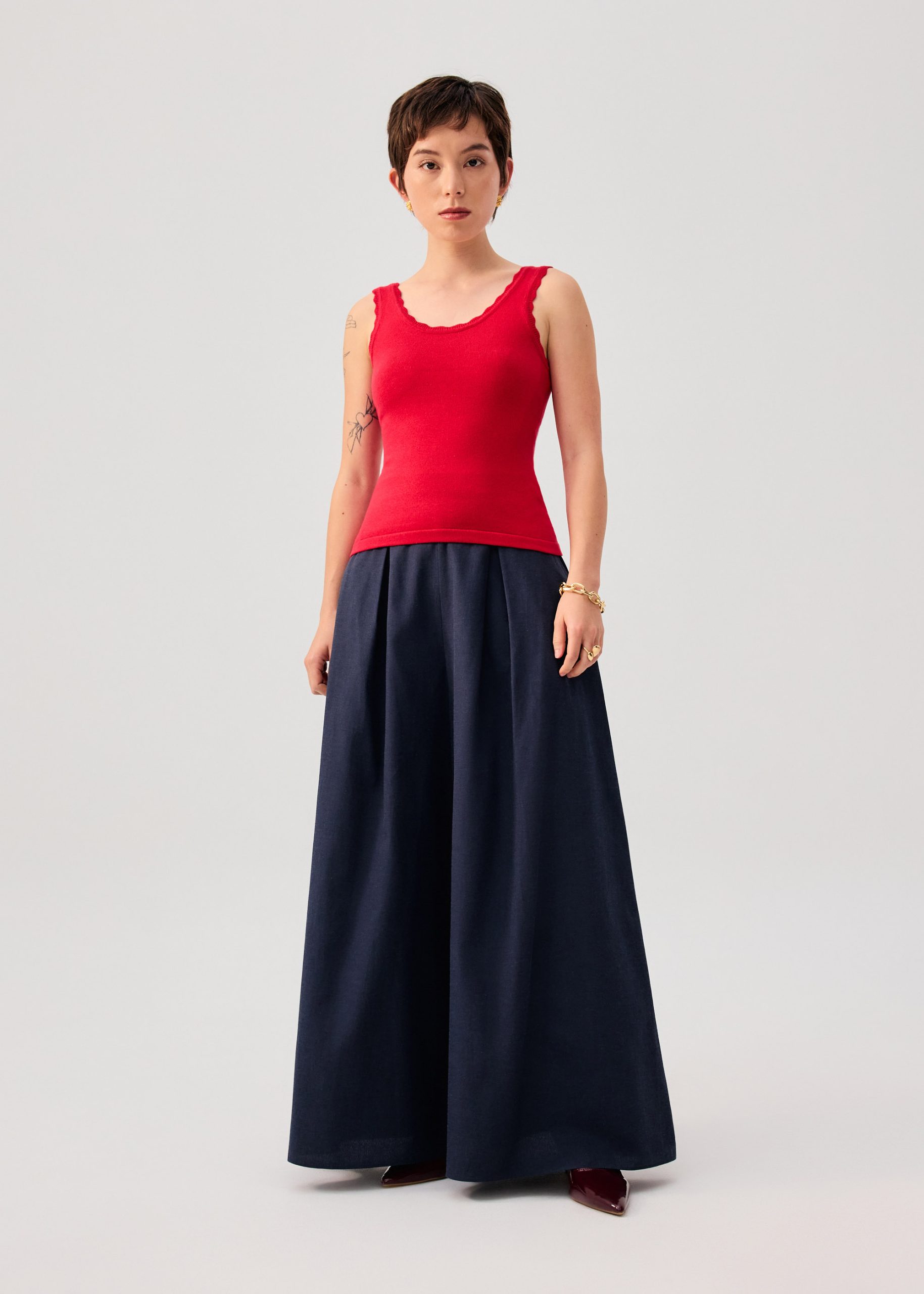 Rue Knit Scoop Neck Scallop Edge Tank Top - Image 26