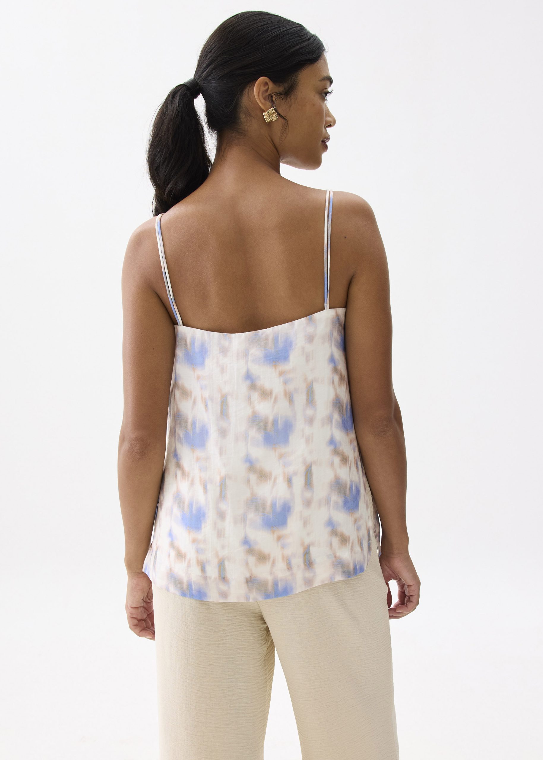 Abstract Relaxed Straight Neck Camisole Top - Image 4