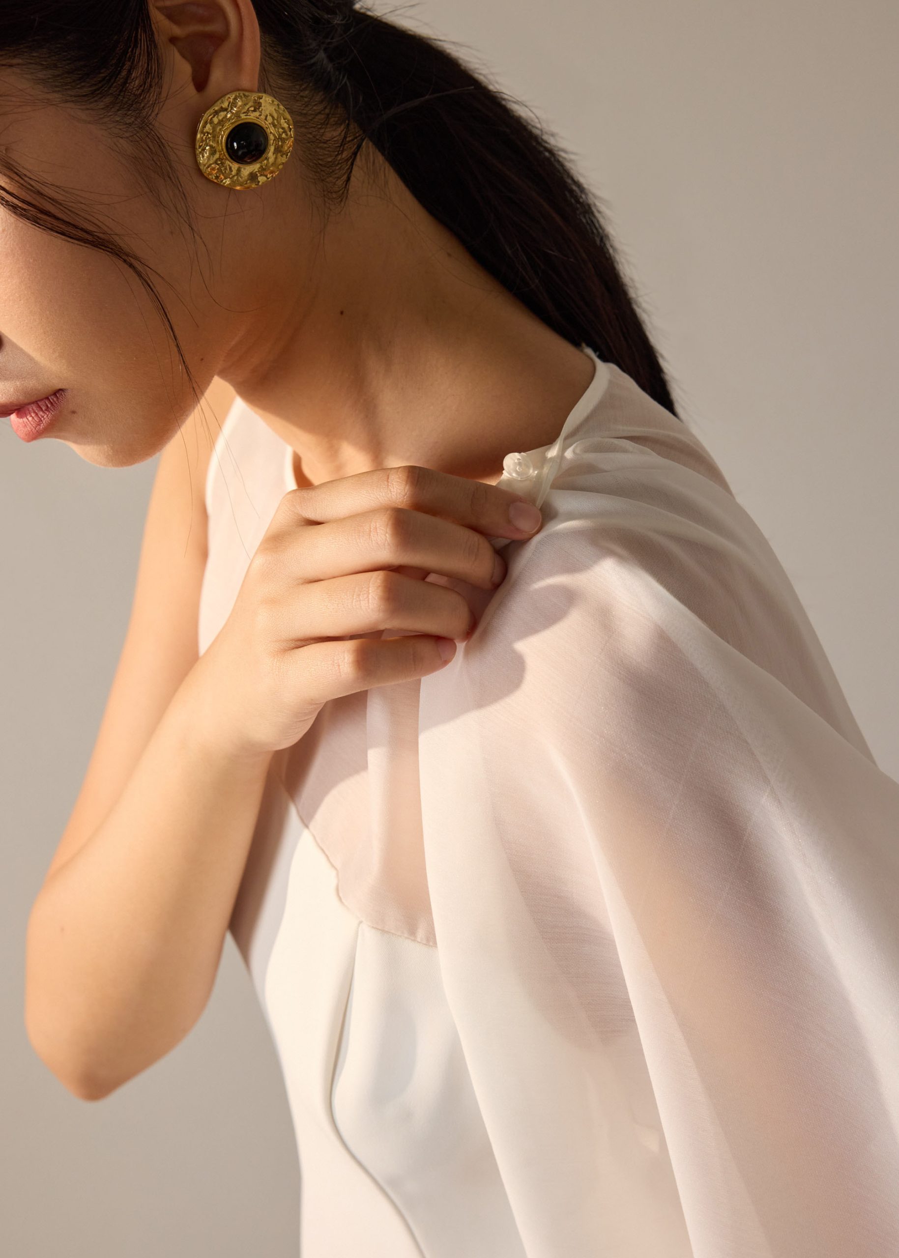 Andrea Multi-way Detachable Sash Crepe Round Neck Top - Image 13