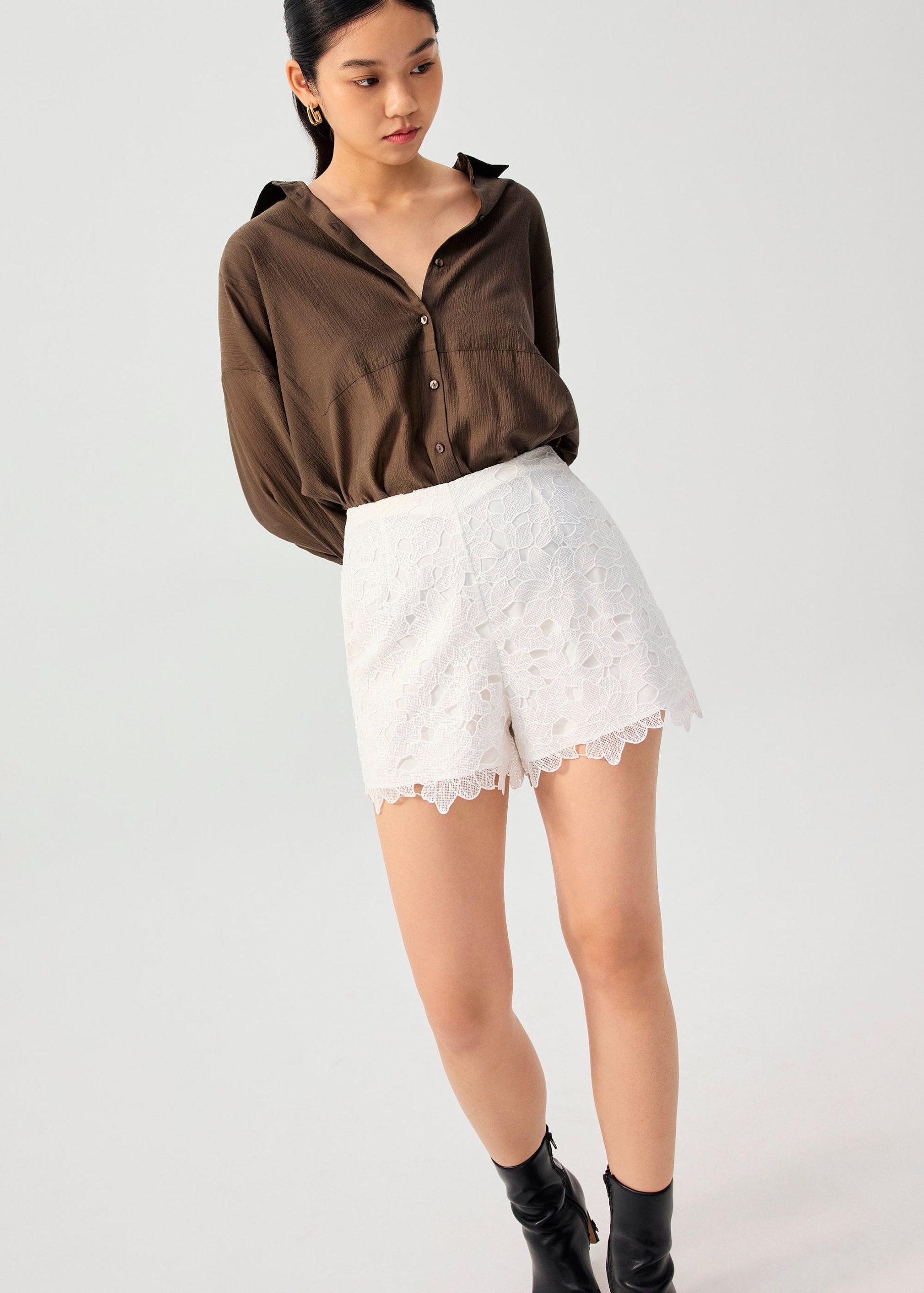 Floral Lace A-line Shorts - Image 4