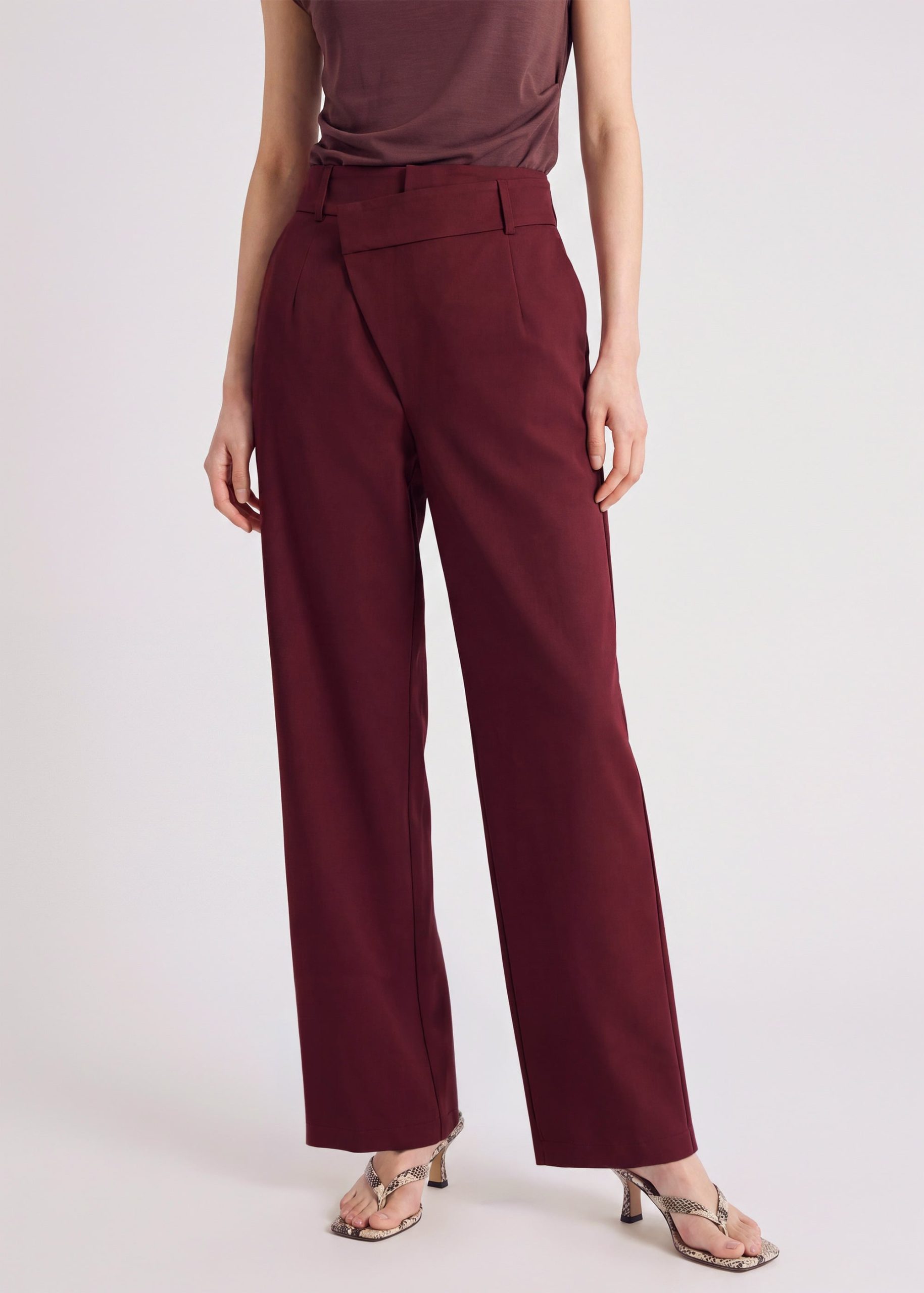 Leggy??Cross Over Pants