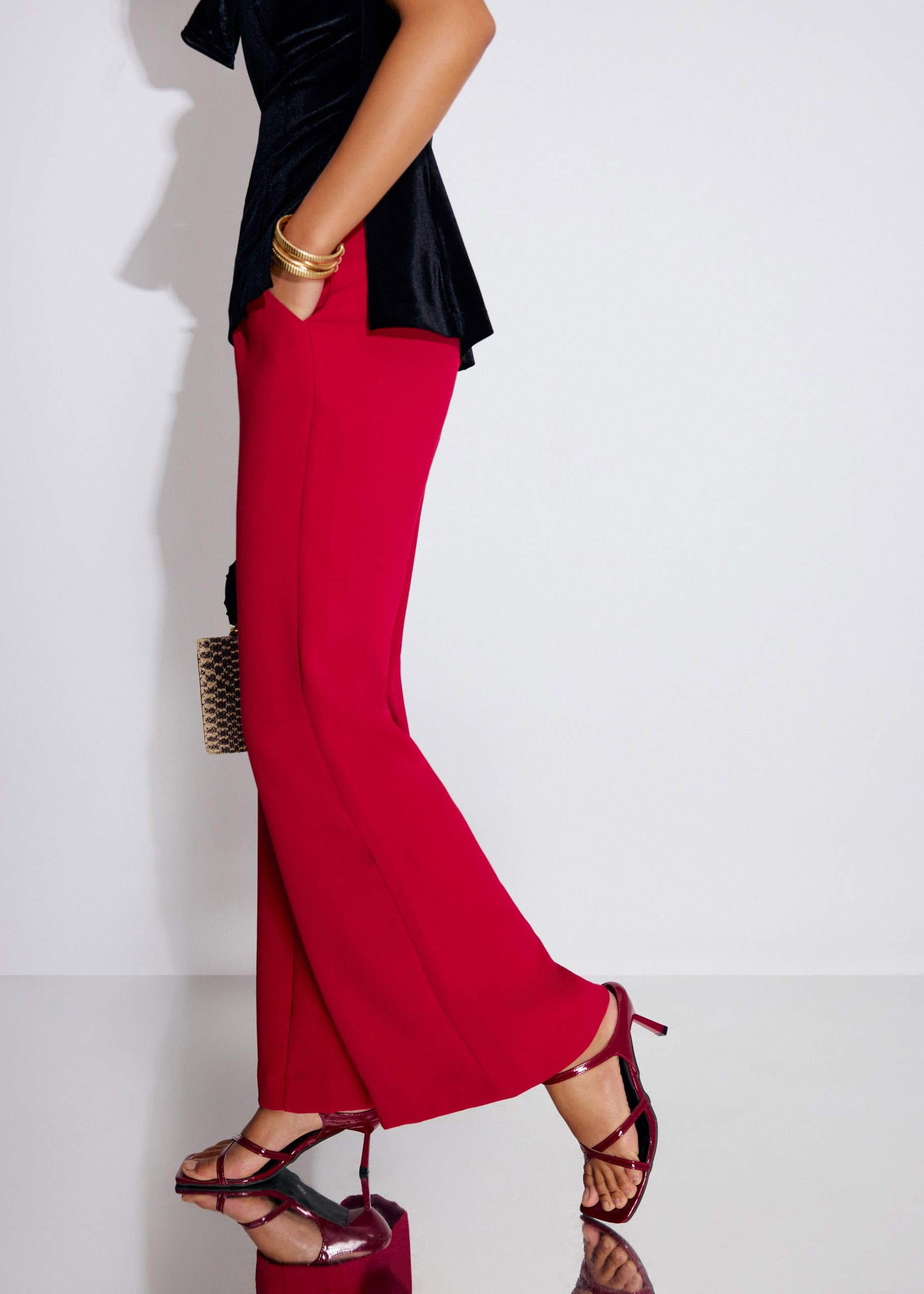 Leggy??Pvara Crepe Kick Flare Pants - Image 13