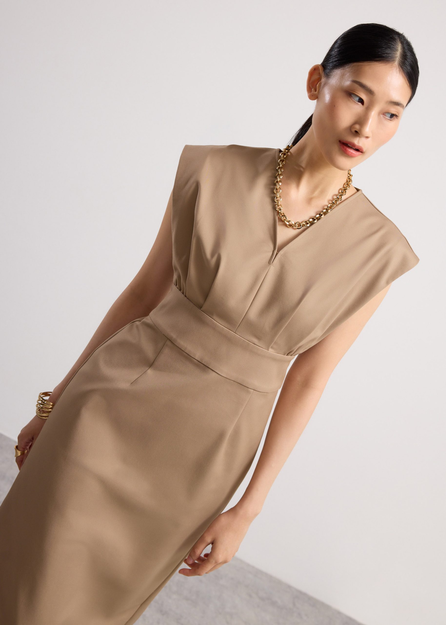 Kieun V-neck Column Midi Dress - Image 18
