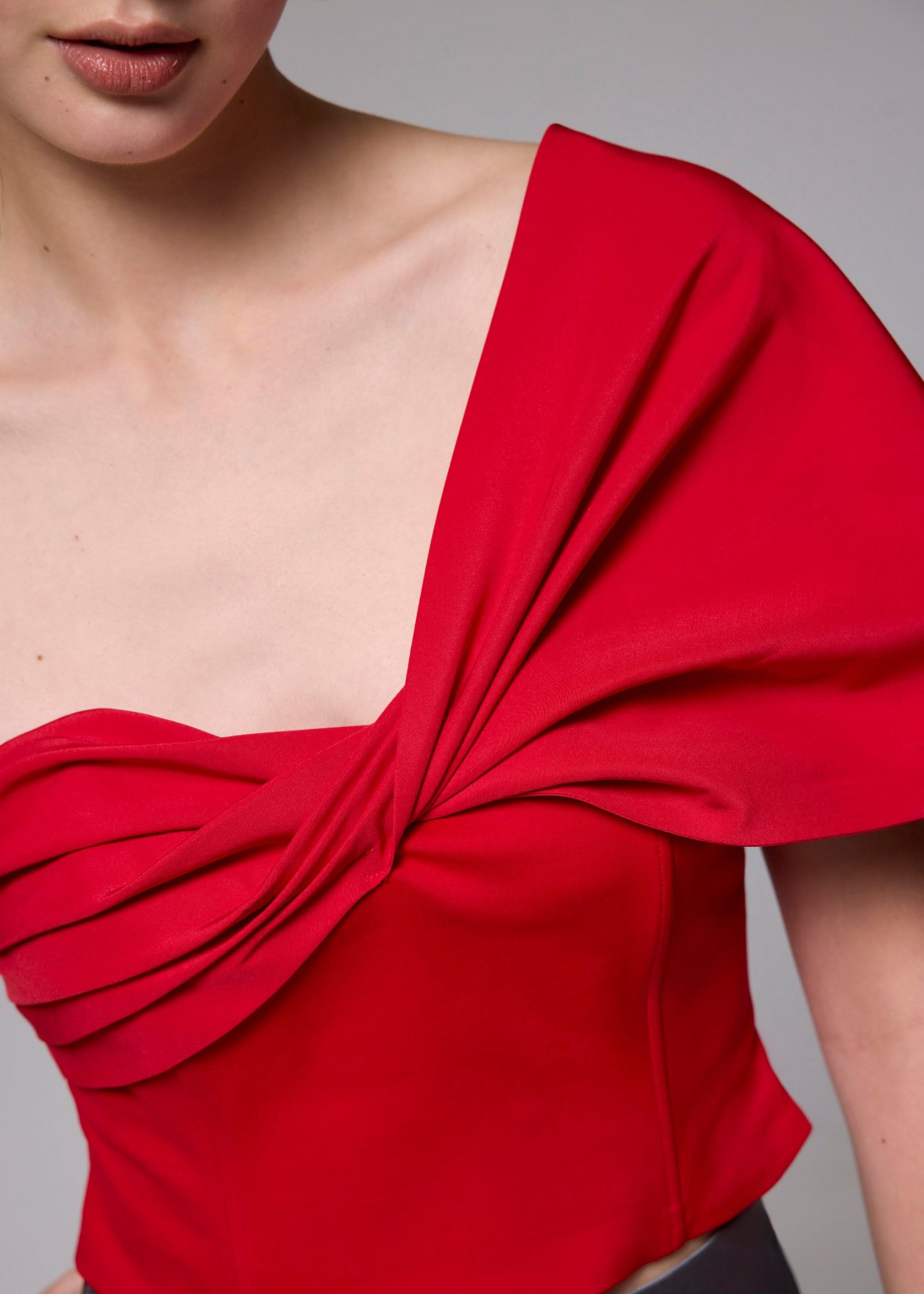 BraFree by LB Asymmetric Front Twist Top - Image 10