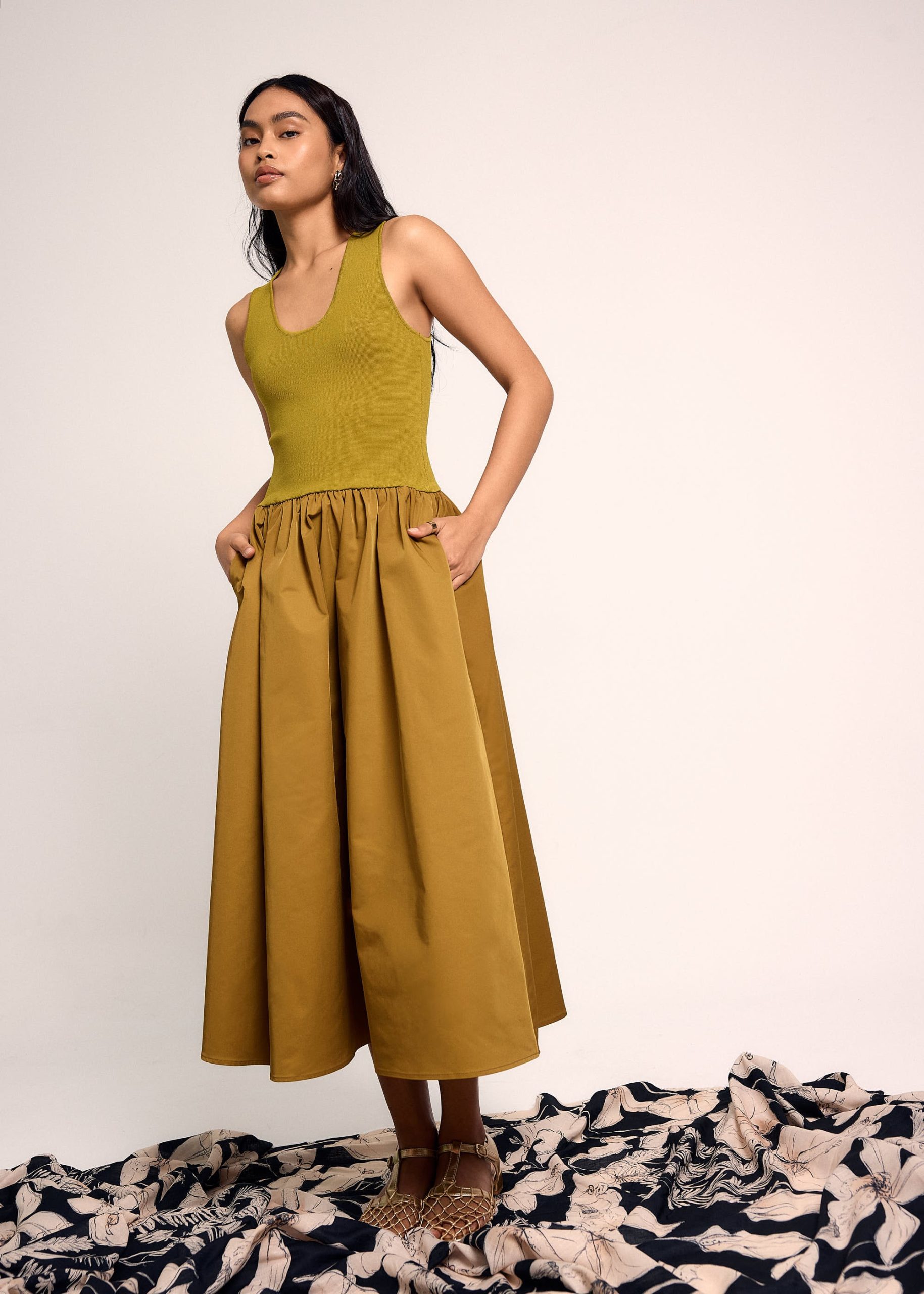 Scoop Neck Drop Waist Midaxi Dress - Image 12