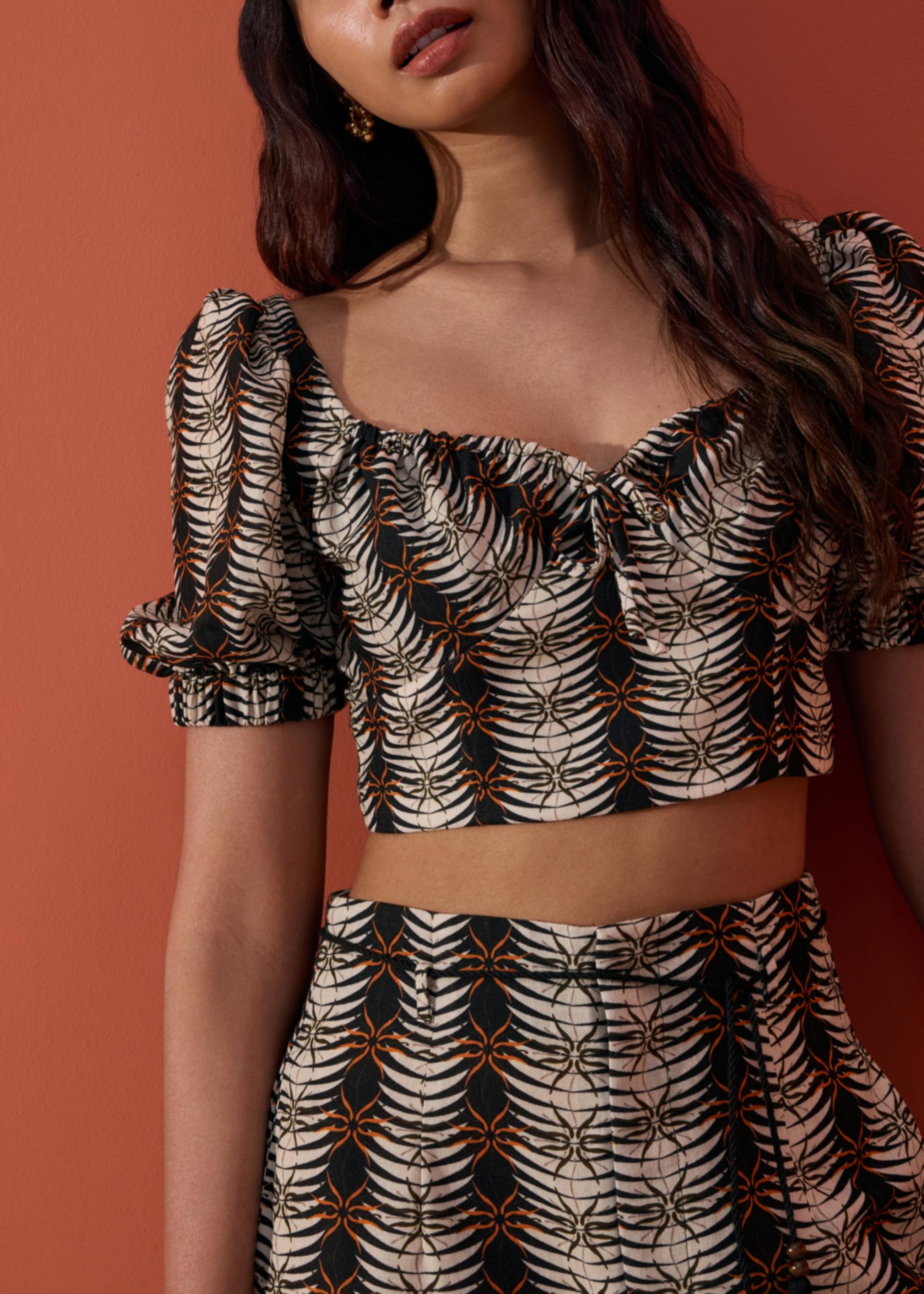 Puff Sleeve Crop Top in Oasis Flow