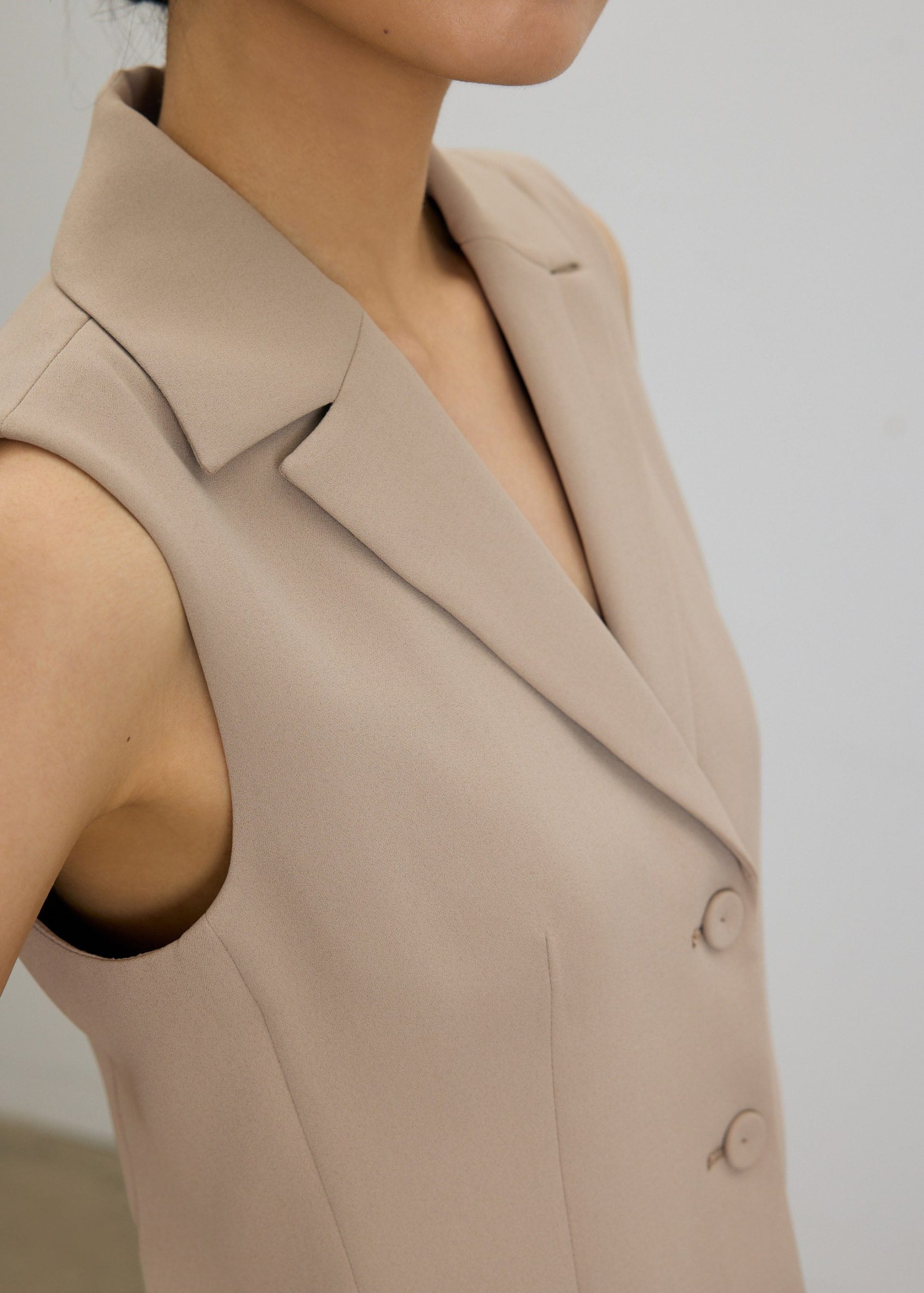 Aika Lightweight Tailored Button Down Vest Top - Image 26