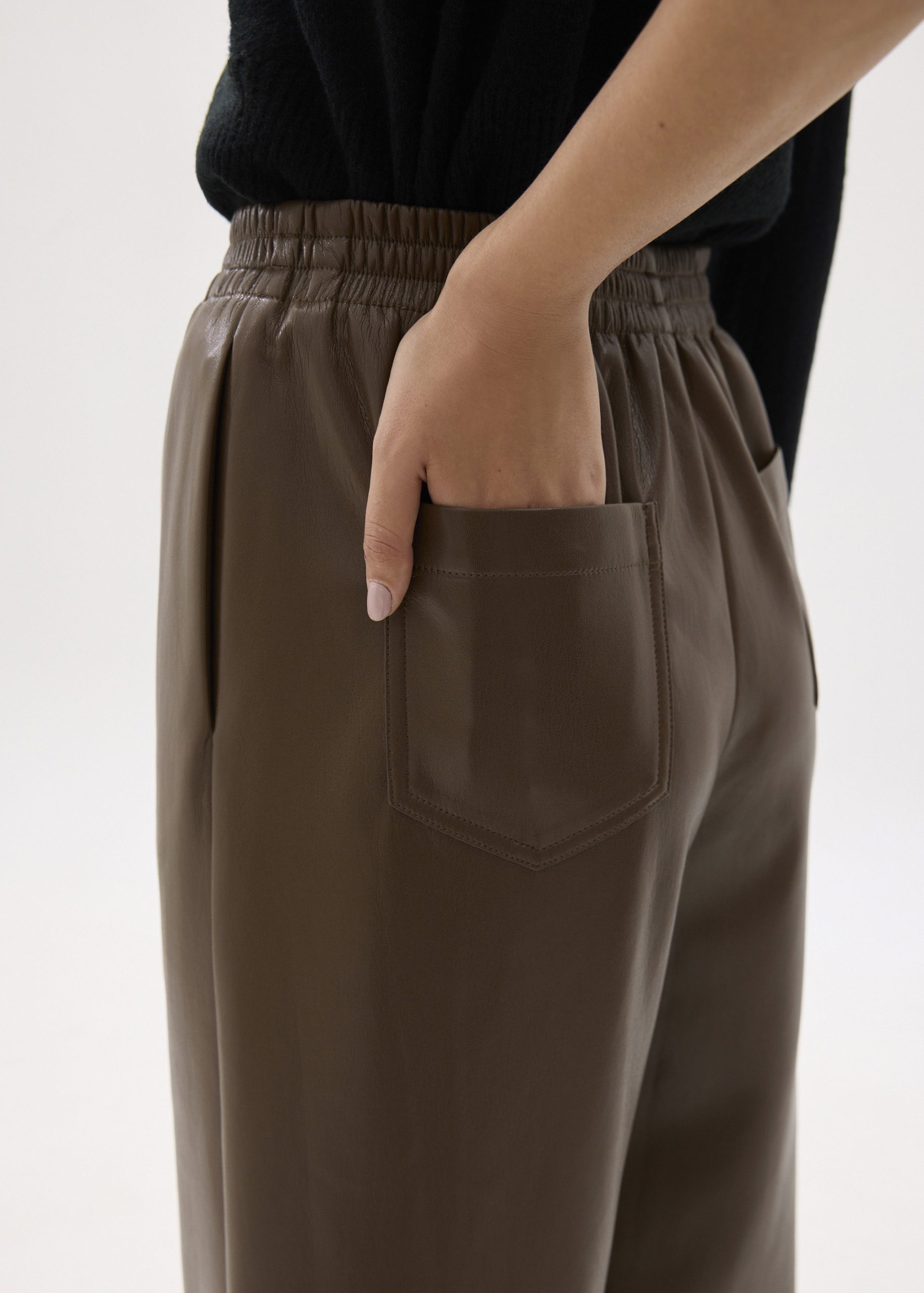 Leggy??Elastic High Waist Vegan Leather Wide Leg Pants - Image 4