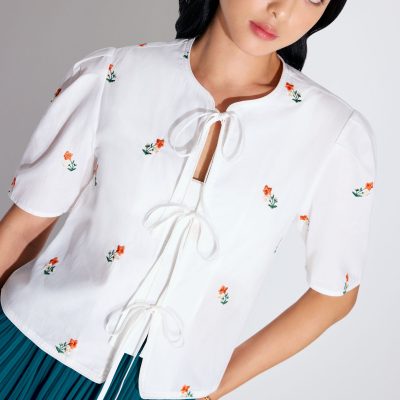Relaxed Cotton Floral Embroidery Front Tie Puff Sleeve Shell Top
