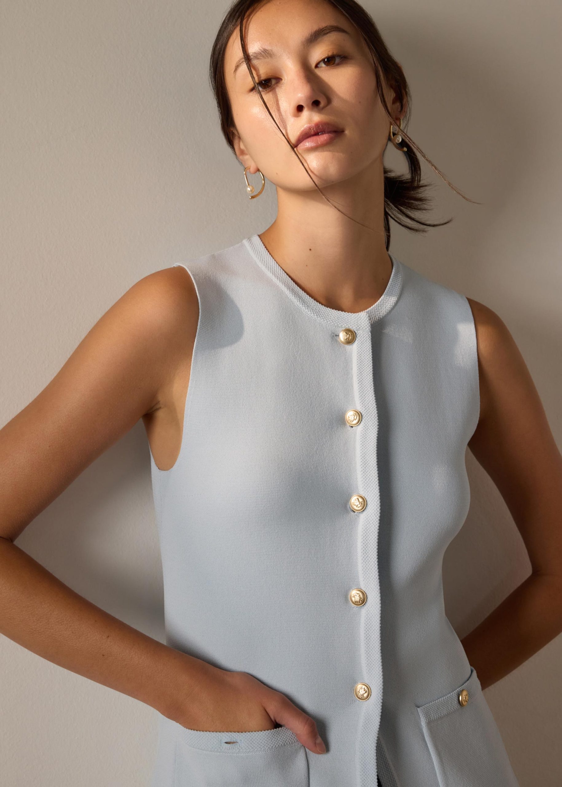 Ayami Knit Fitted Vest - Image 10