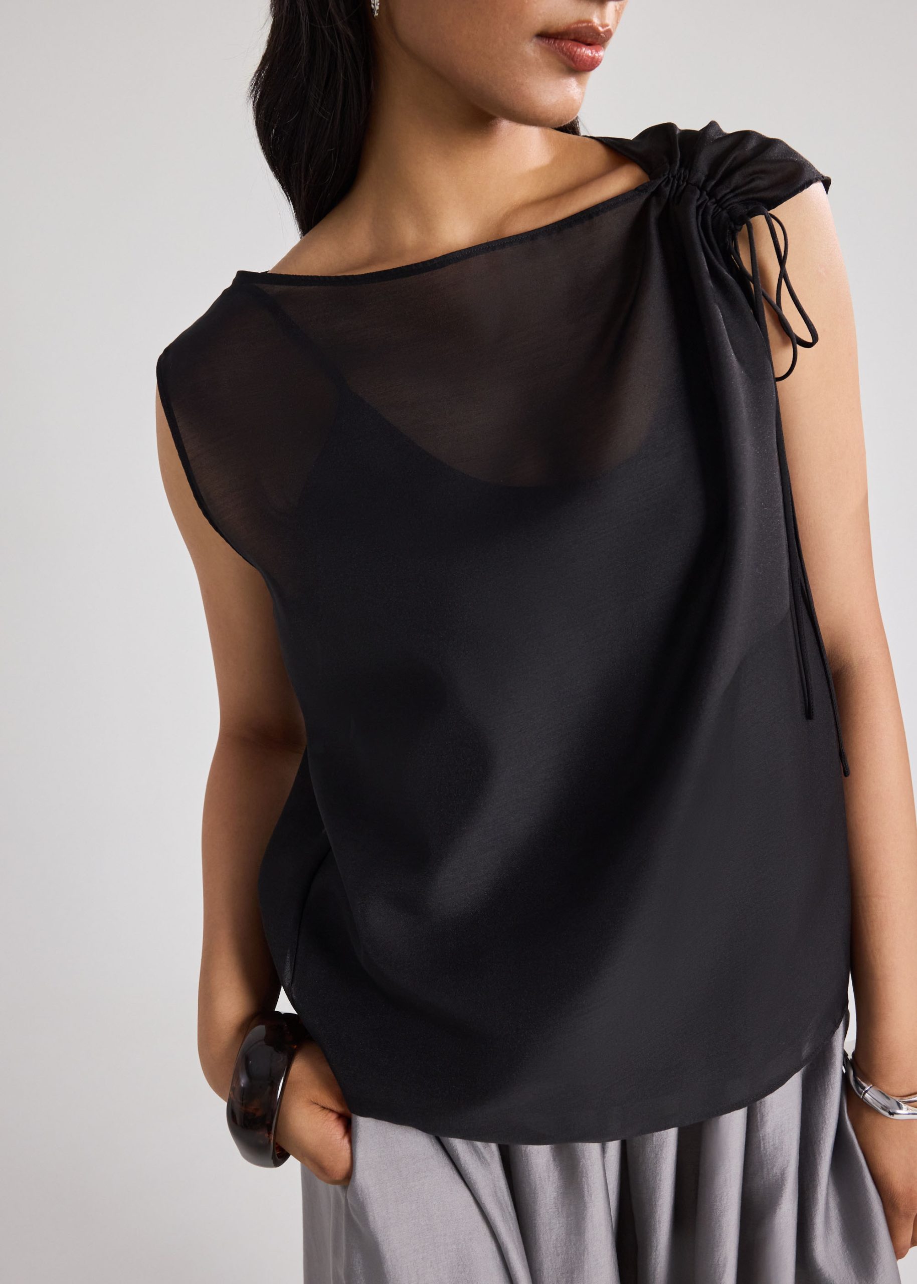 Cahya Organza Top - Image 4