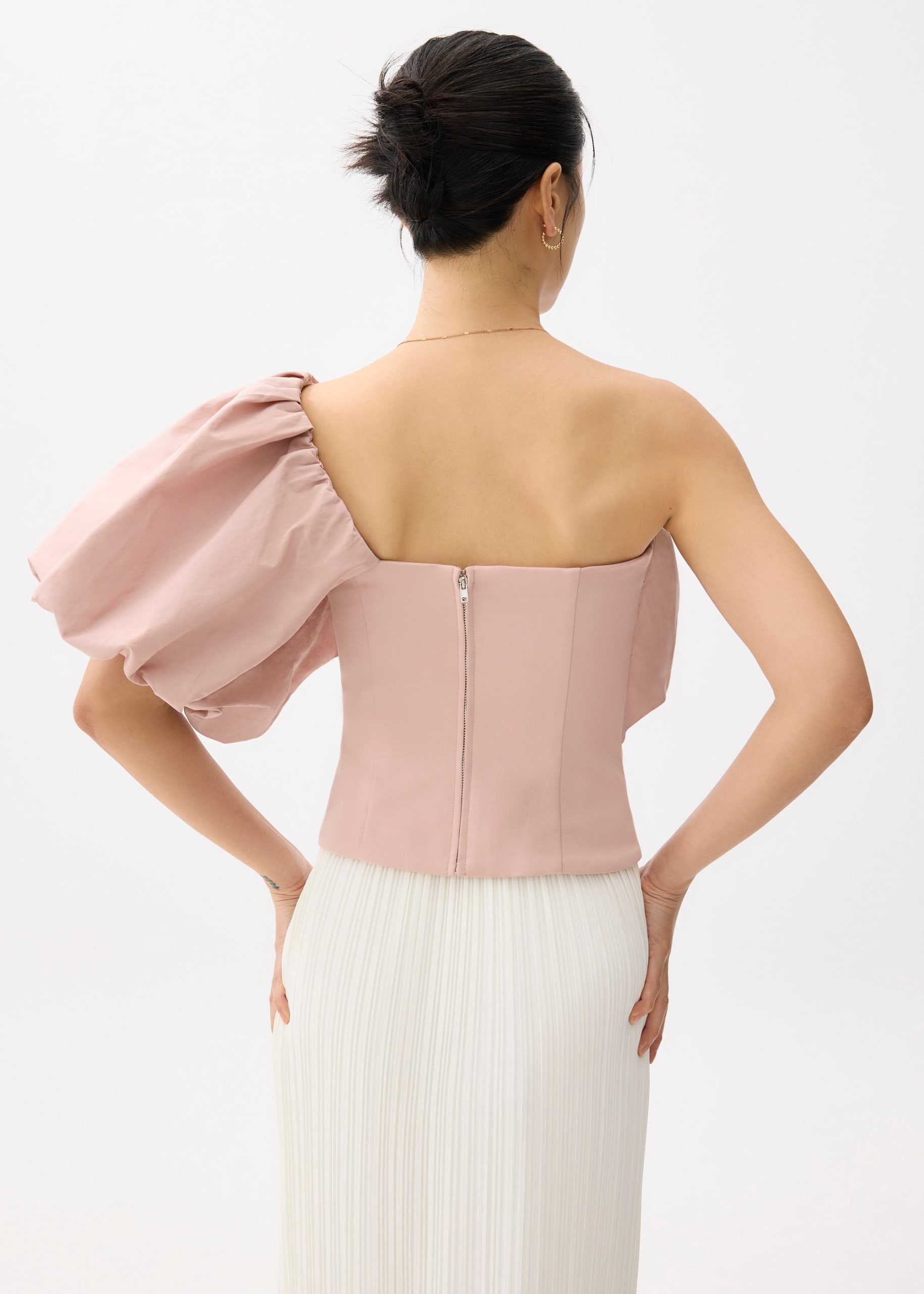BraFree by LB Asymmetric Puff Sleeve Top - Image 10