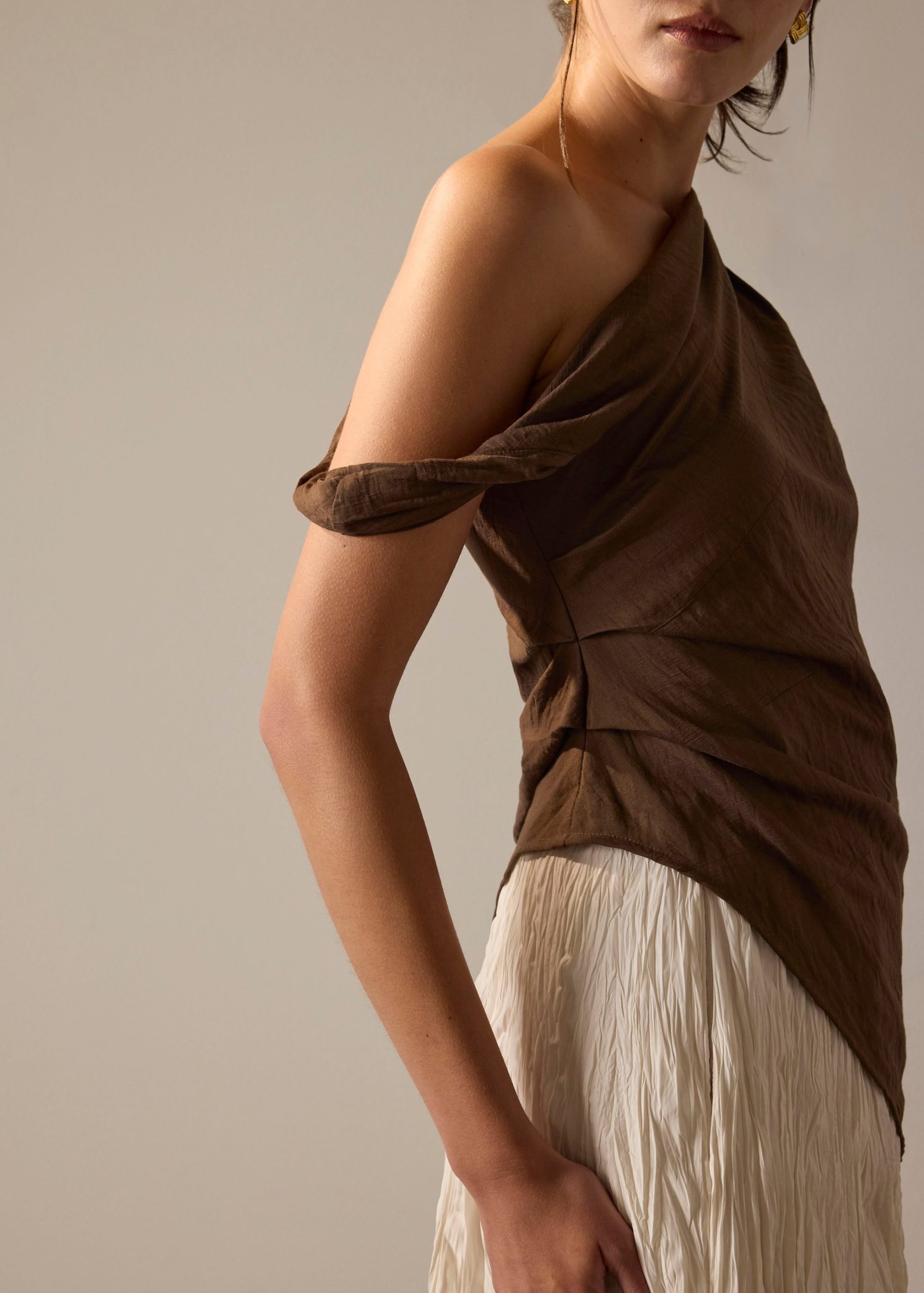 Shoulder Twist Asymmetric Top - Image 9