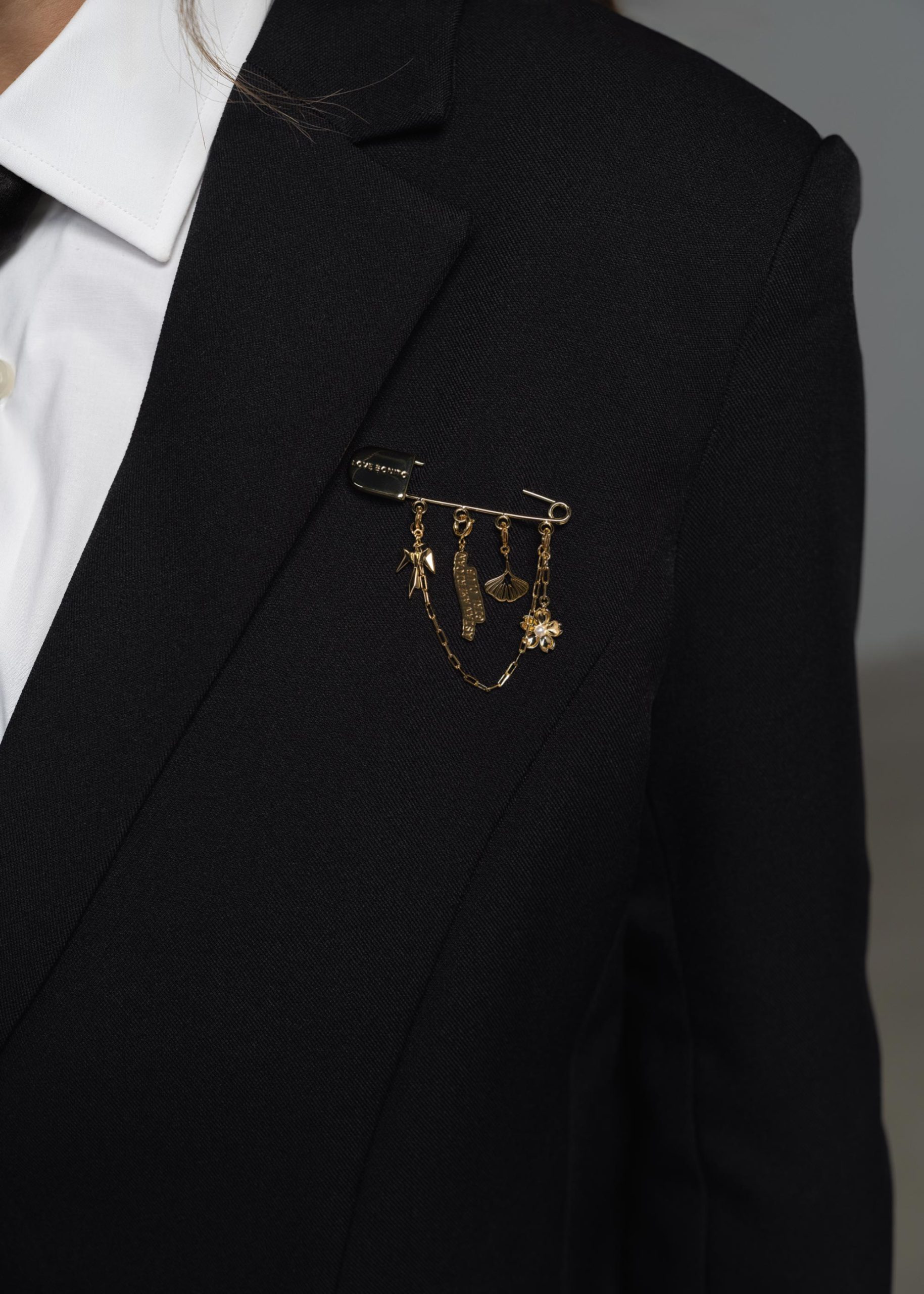 Love Bonito x AAGC Limited-edition RuchedReady® Rachel Blazer (in Black) - Image 2