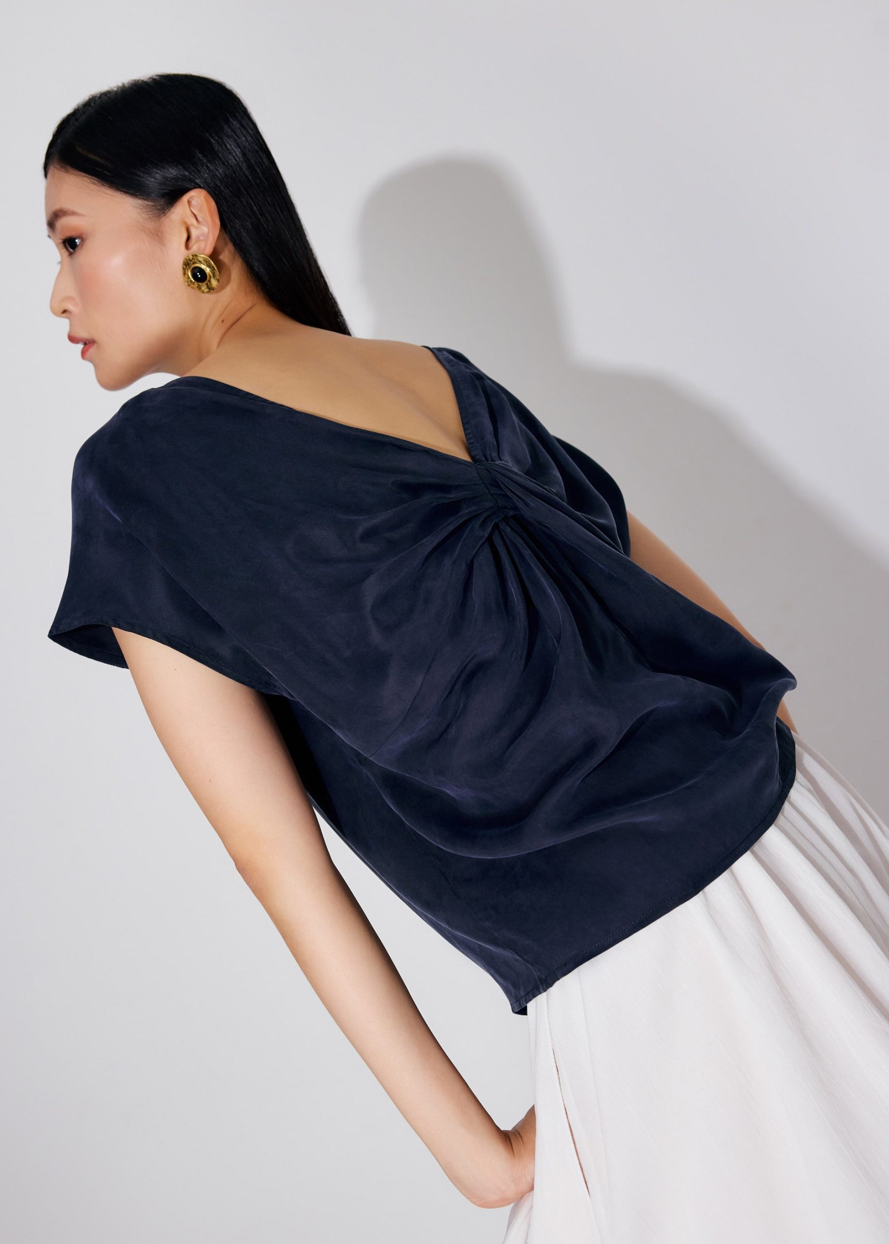 Relaxed Cupro Back Knot Boat Neck Shell Top