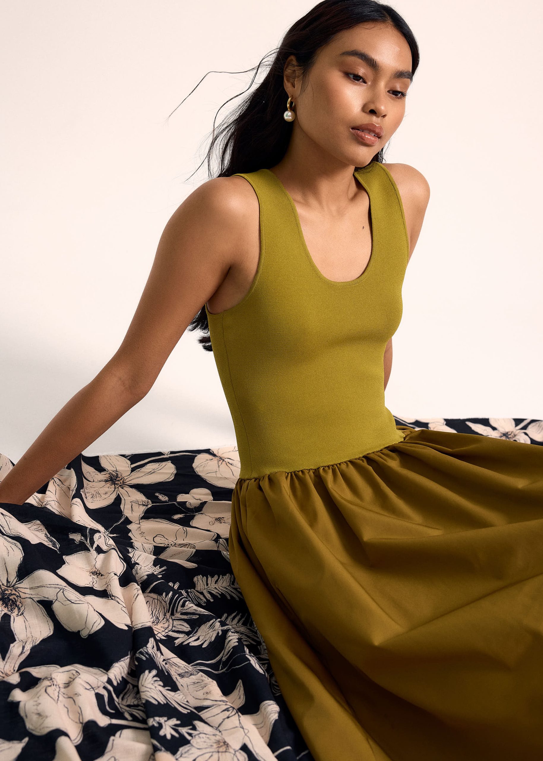 Scoop Neck Drop Waist Midaxi Dress - Image 9