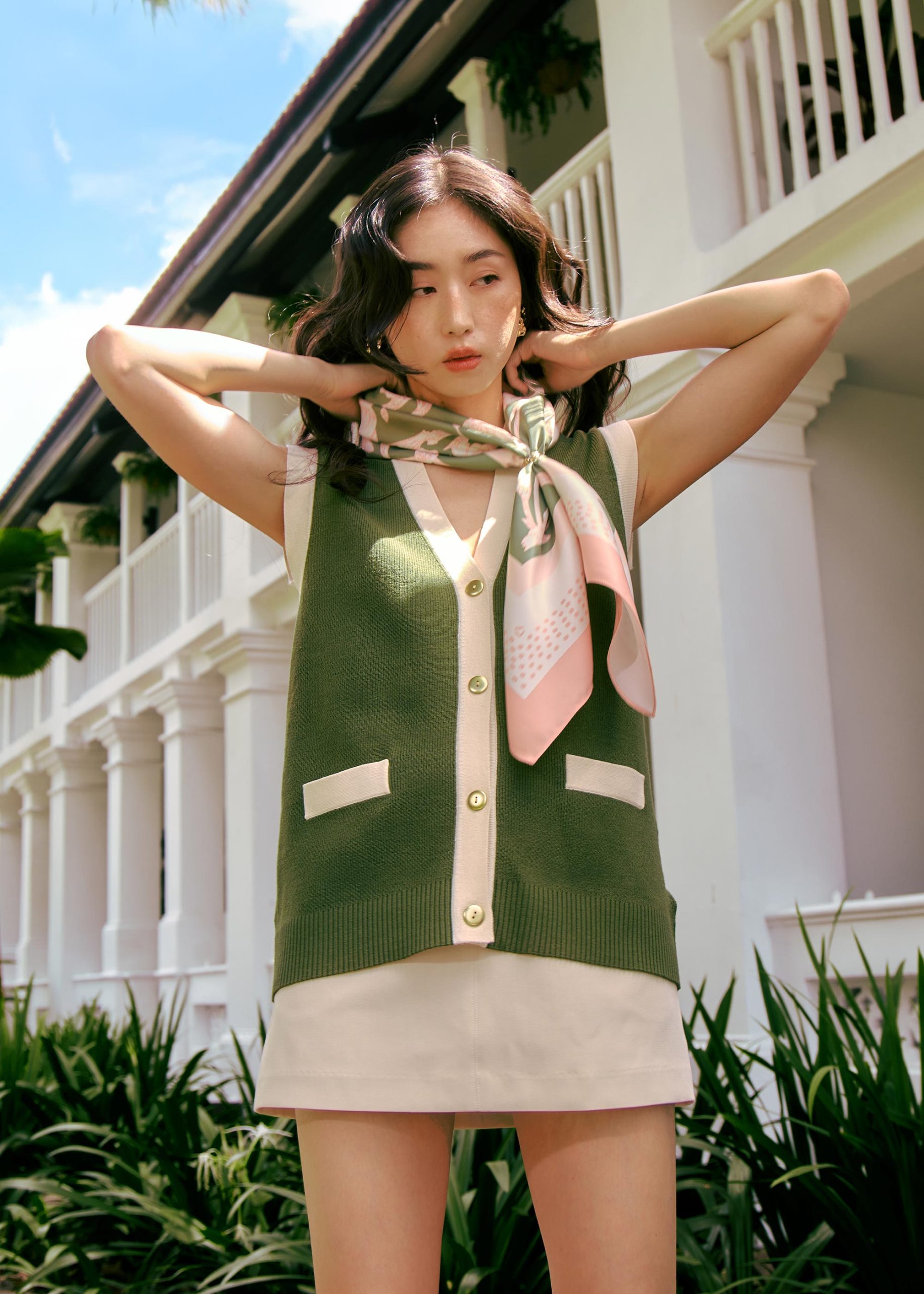 Relaxed Contrast Knit Vest - Image 7