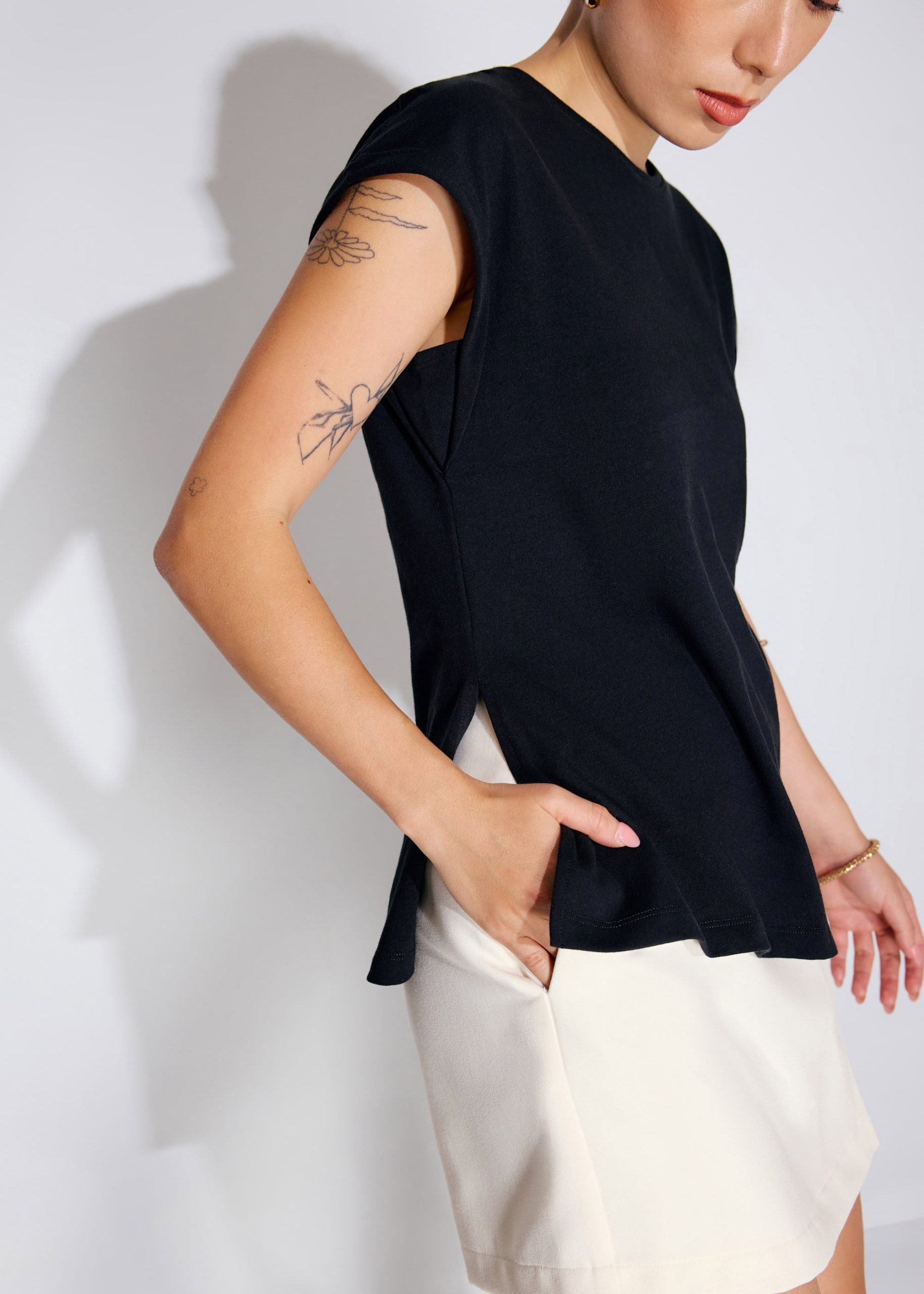 Kelly Cotton Round Neck Drop Shoulder T-shirt - Image 4