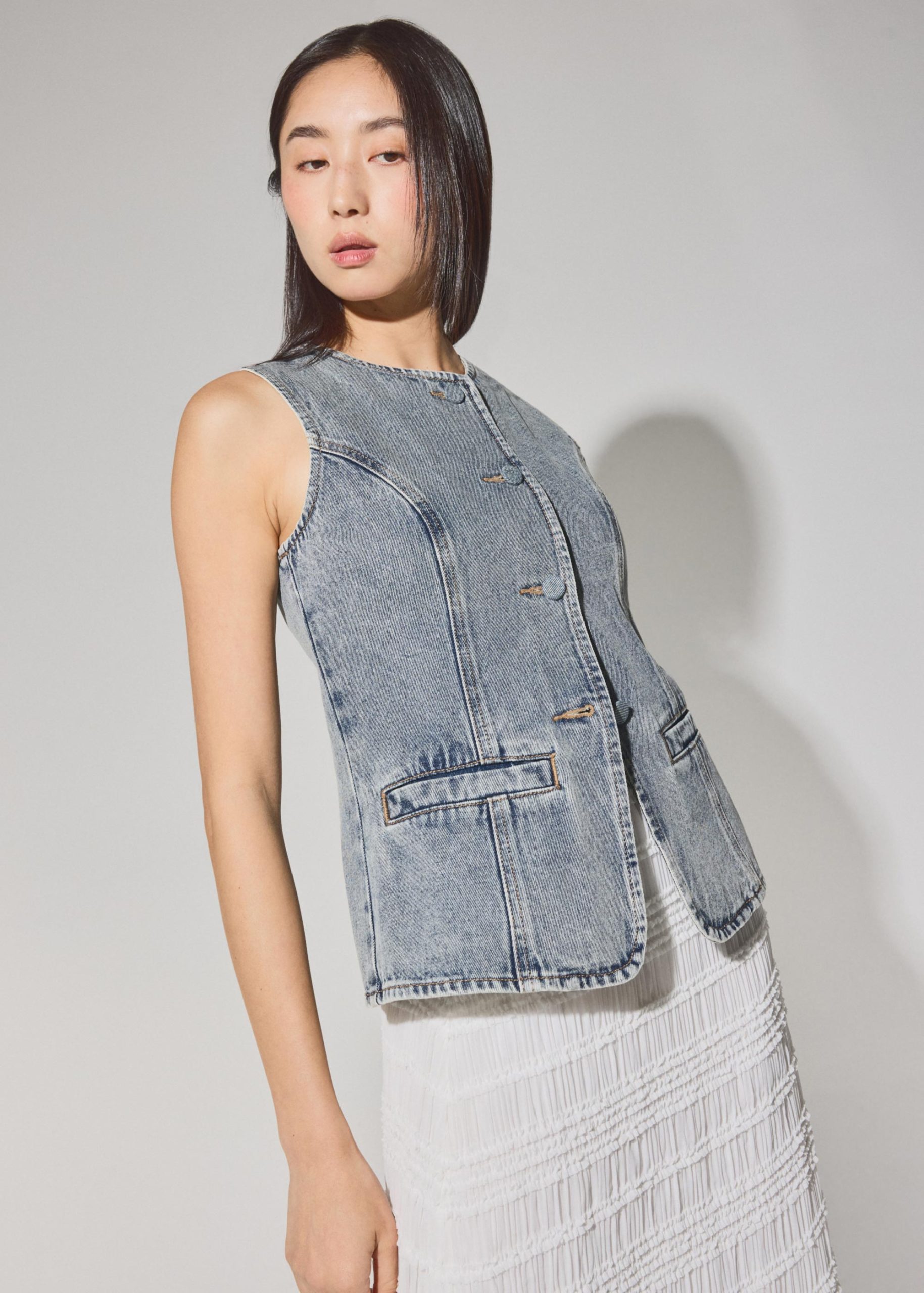 Denim Round Neck Fitted Vest - Image 8