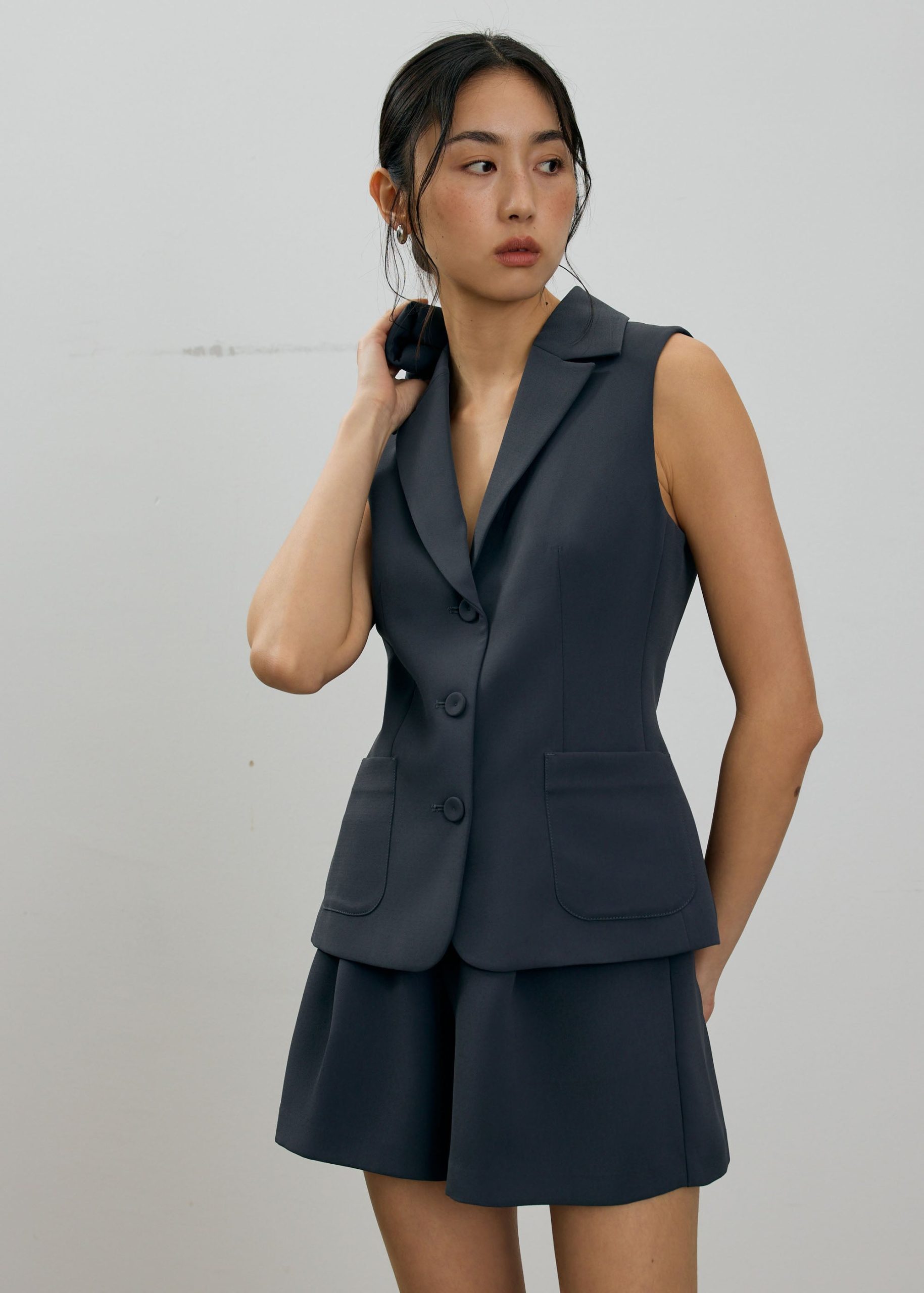 Aika Lightweight Tailored Button Down Vest Top - Image 14