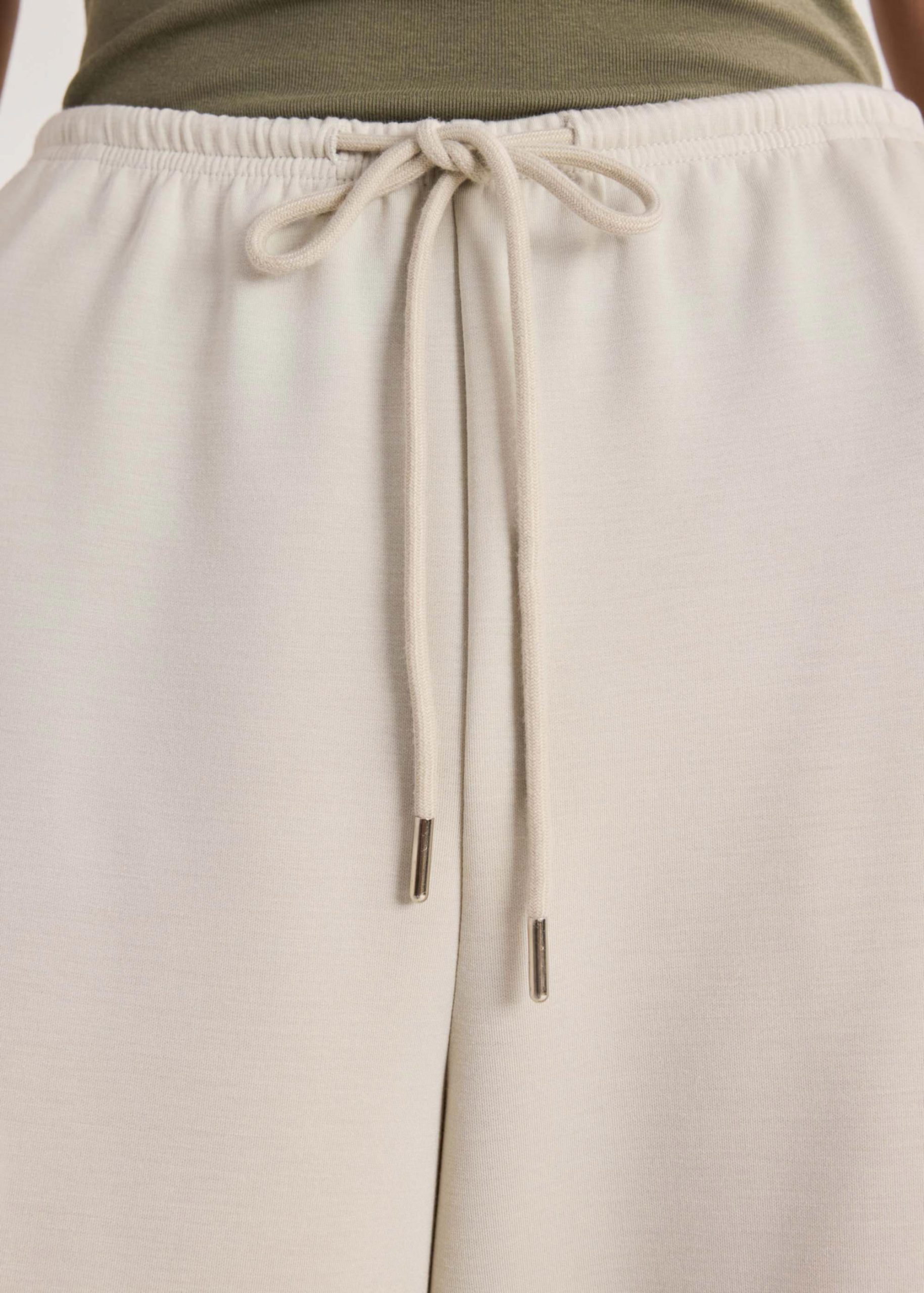 Leggy??Neoprene Barrel Pants - Image 11