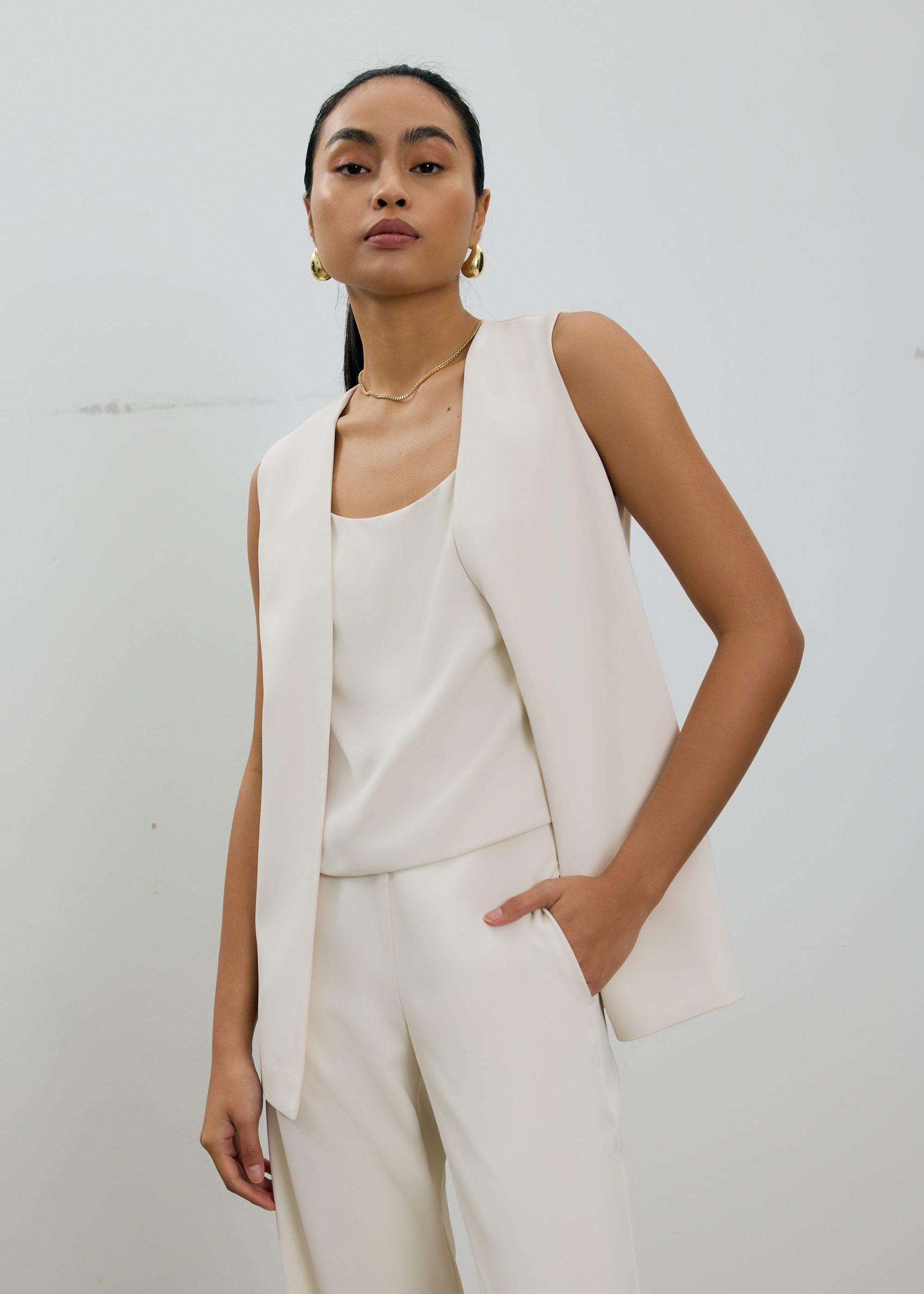 Moira Detachable Tailored Vest Top - Image 14