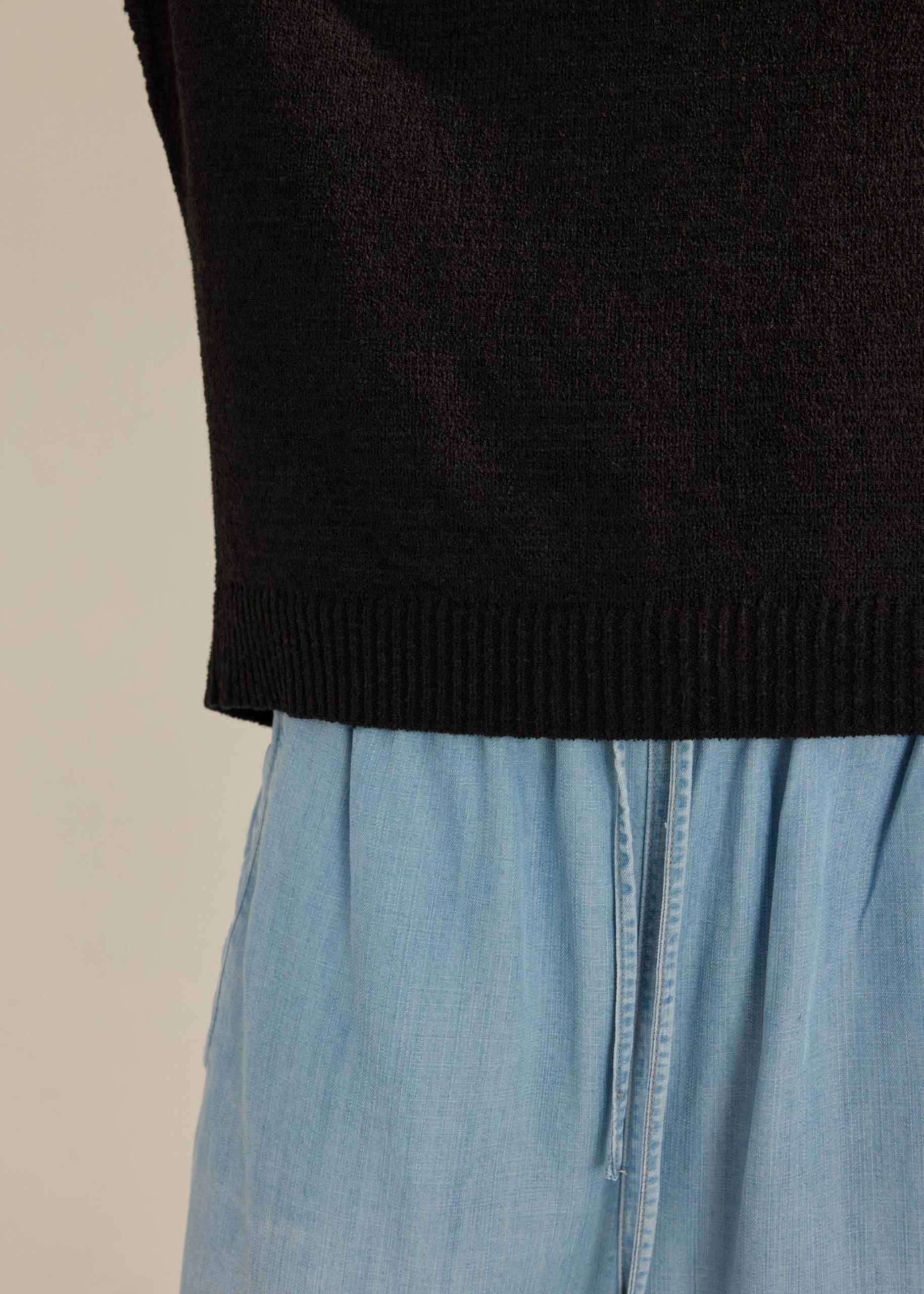 Knit Relaxed Round Neck Top - Image 2