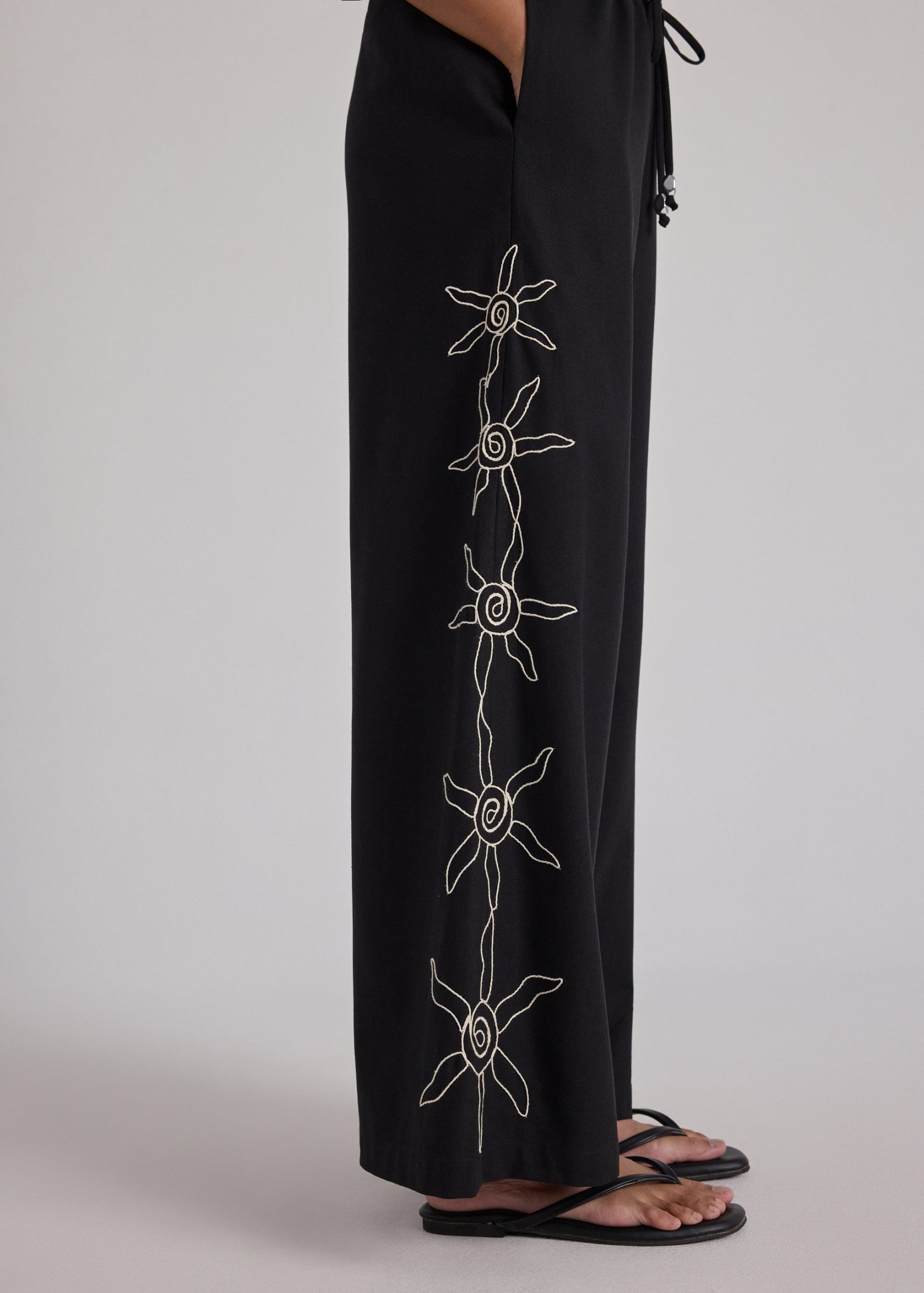 Drawstring Pants in Coastal Charm Embroidery - Image 5