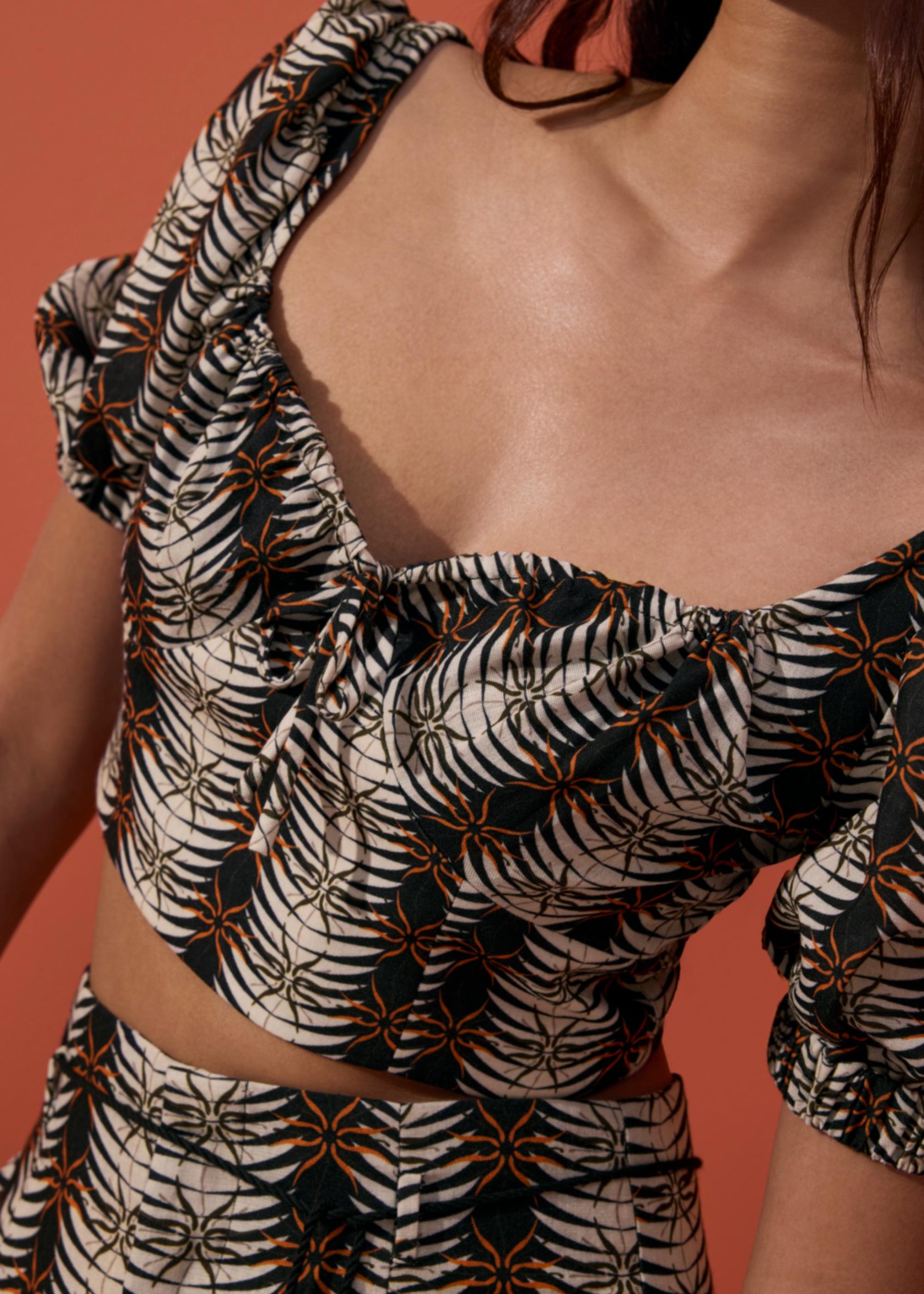 Puff Sleeve Crop Top in Oasis Flow - Image 4