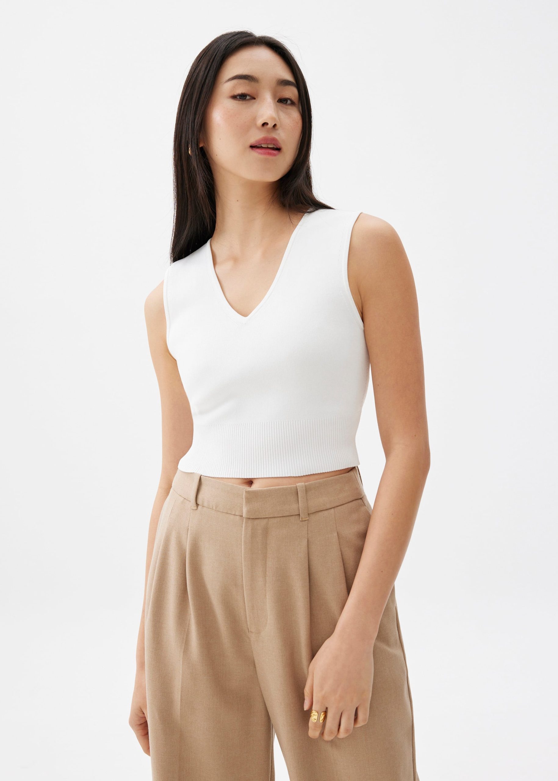 Sree Knit V-neck Crop Top - Image 7