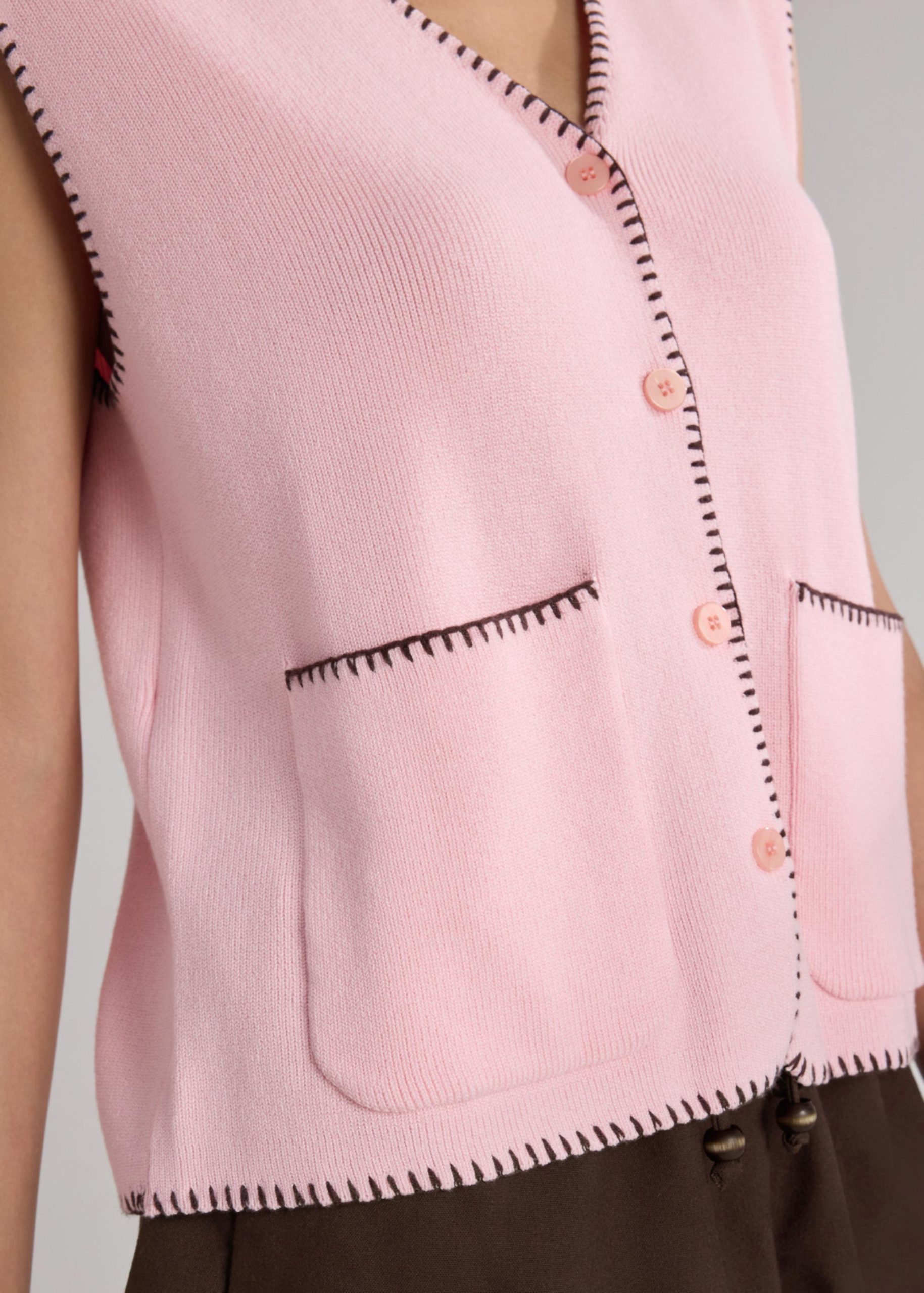Blanket Stitch Knit Vest - Image 17