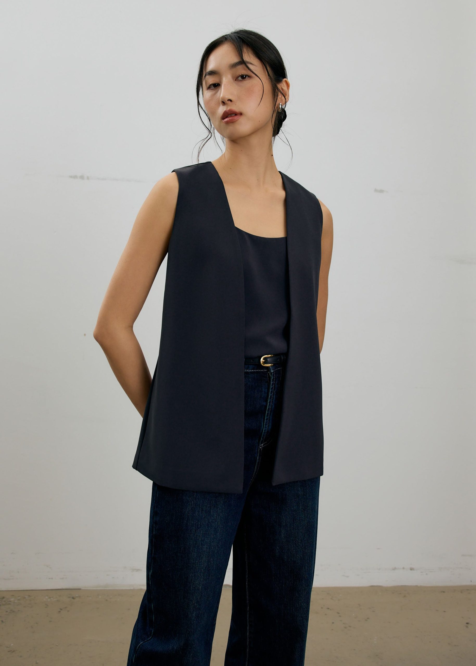 Moira Detachable Tailored Vest Top - Image 2