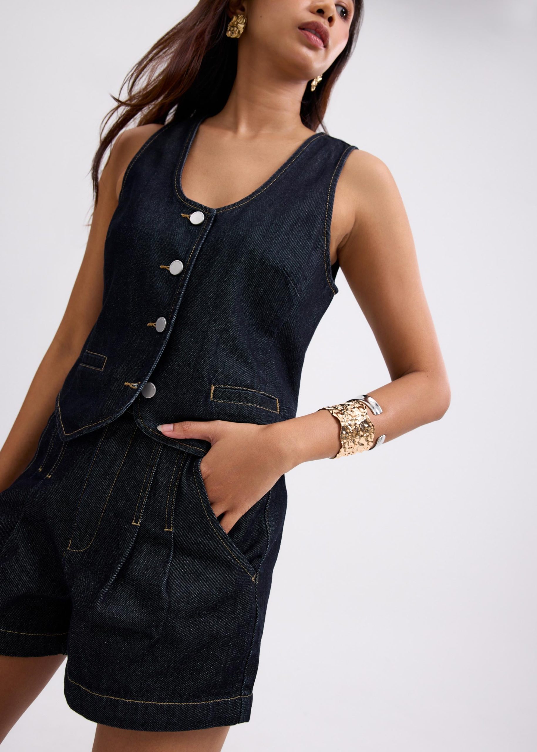 Denim Contrast Stitch A-line Shorts - Image 7