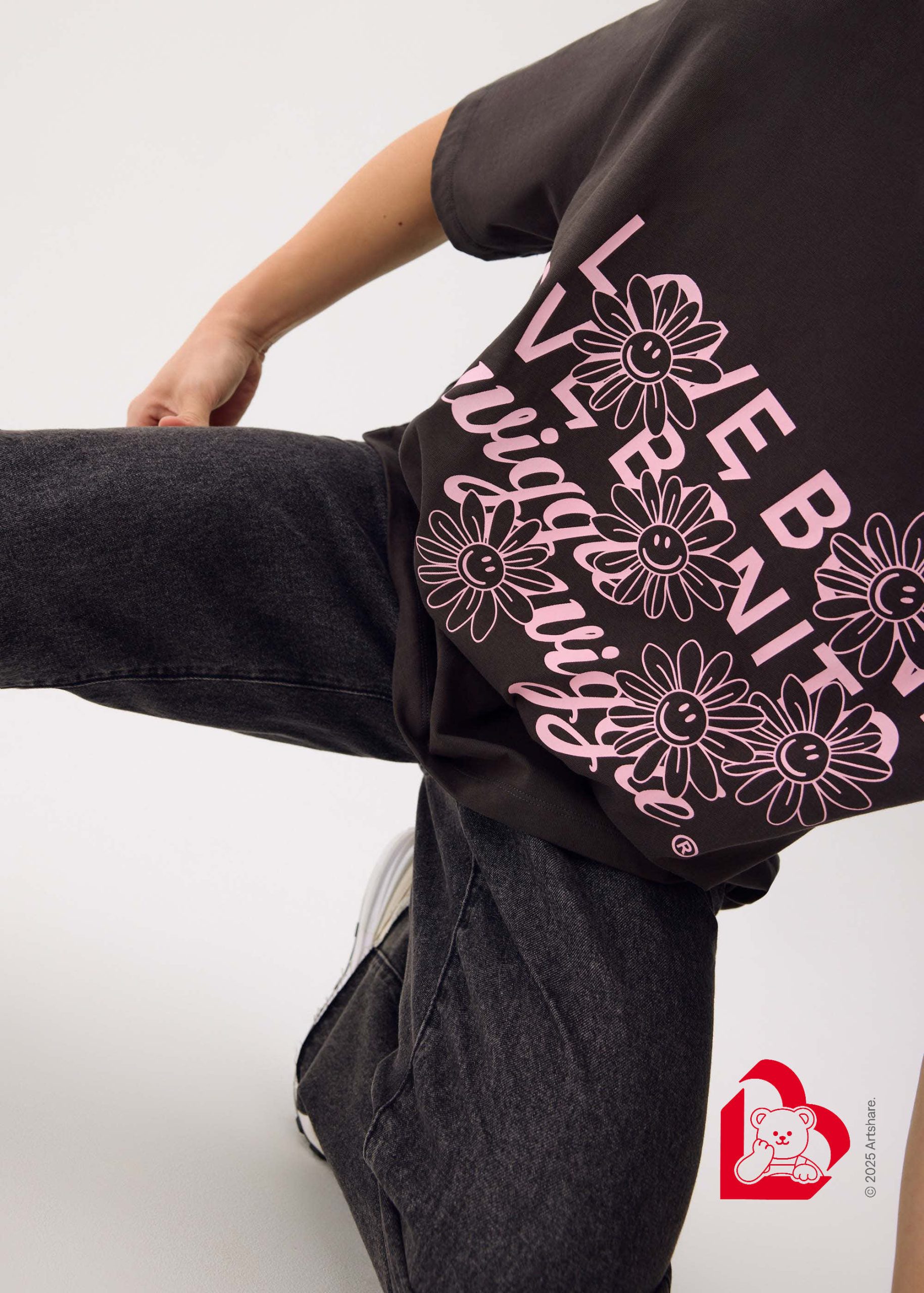 Love, Bonito | Wiggle Wiggle Unisex Oversized Drop Shoulder Tee in Charcoal - Image 4
