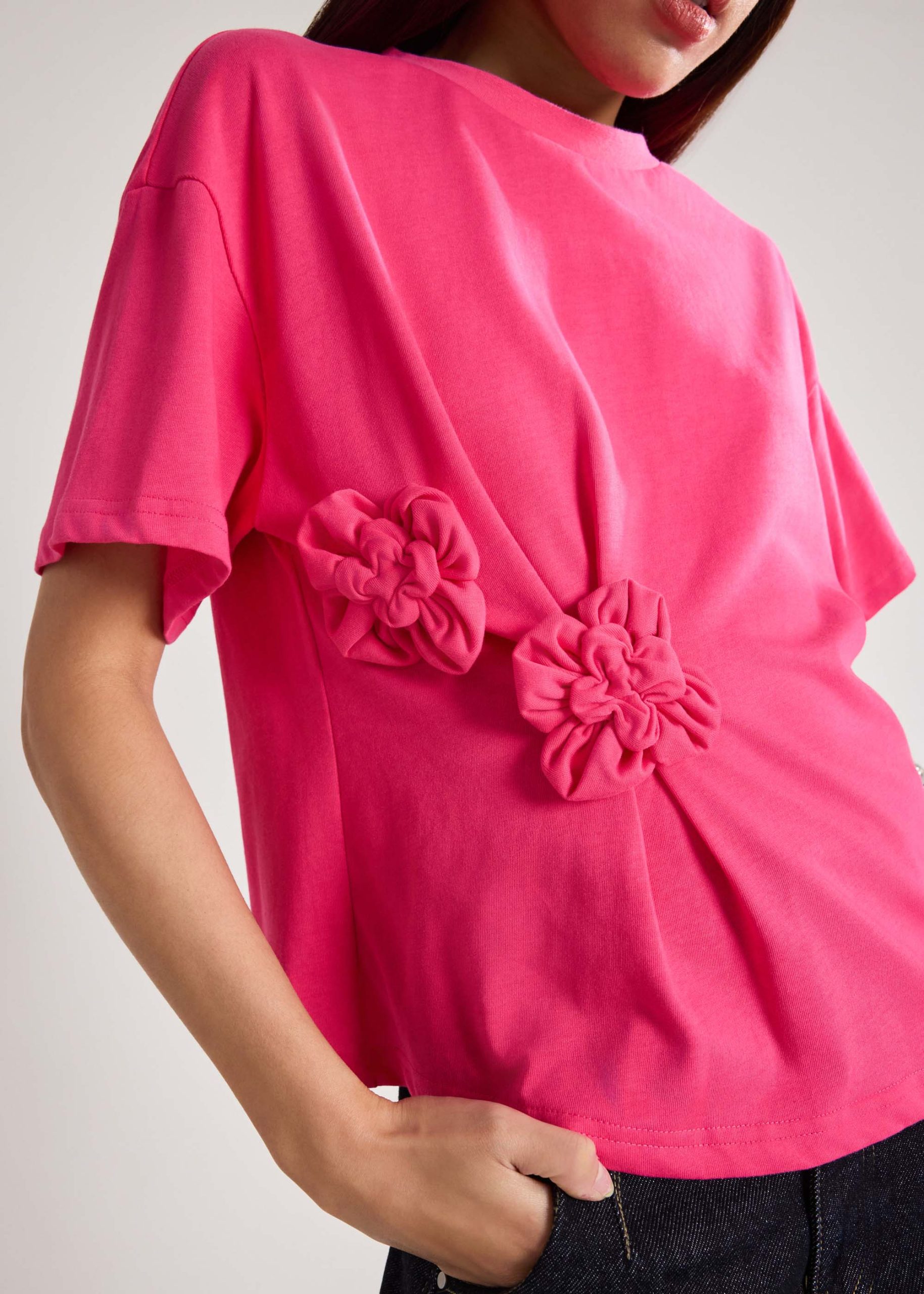 Cotton Rosette Tee - Image 11