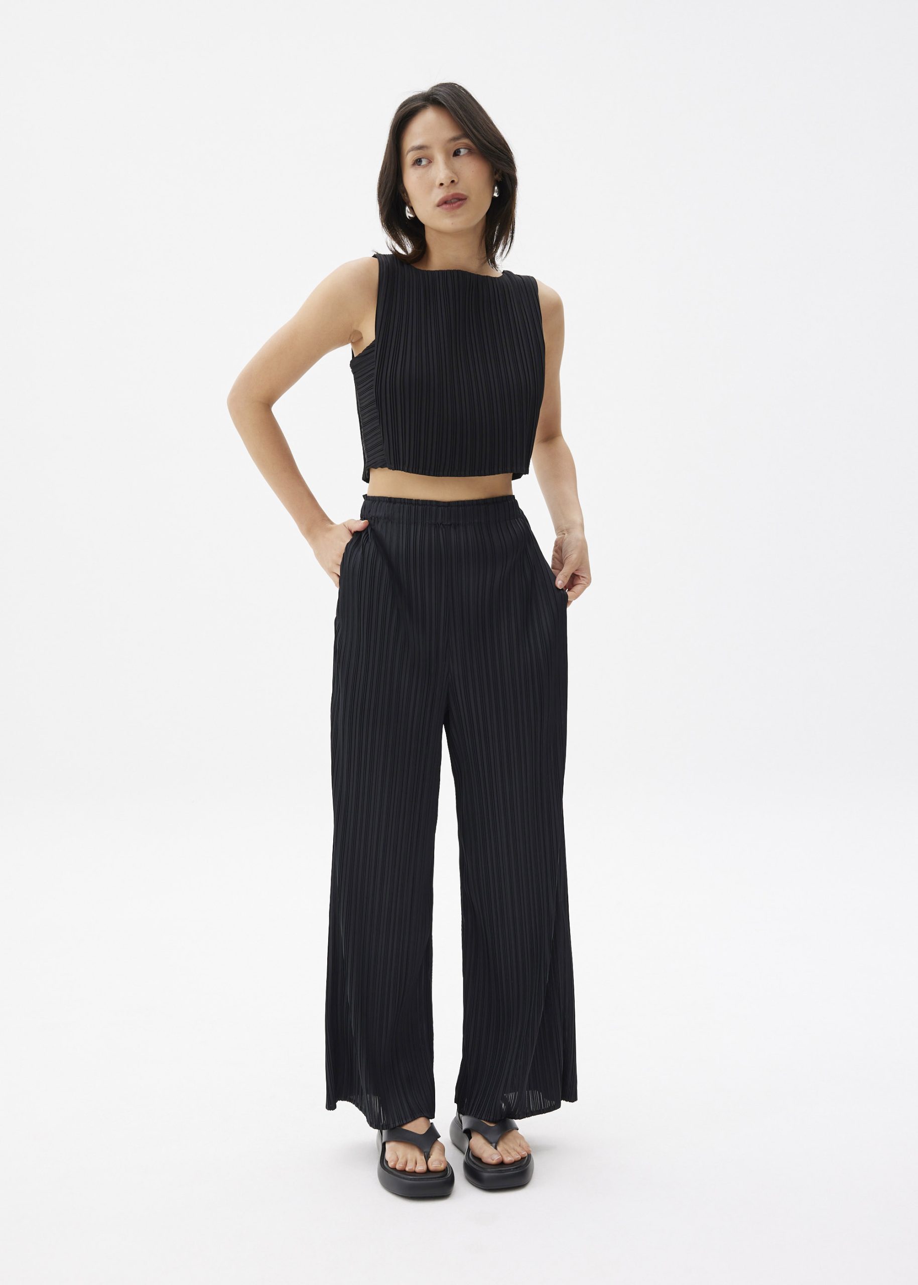 Dez Pleated Boat Neck Crop Top - Image 7