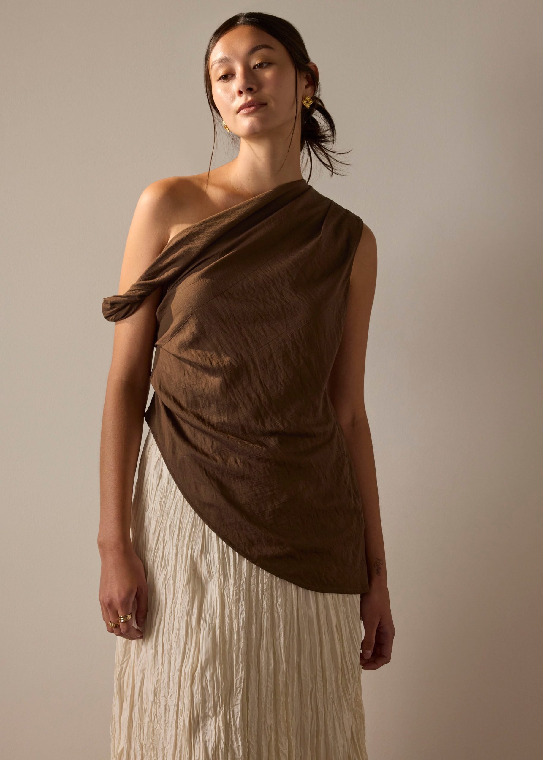 Shoulder Twist Asymmetric Top - Image 10