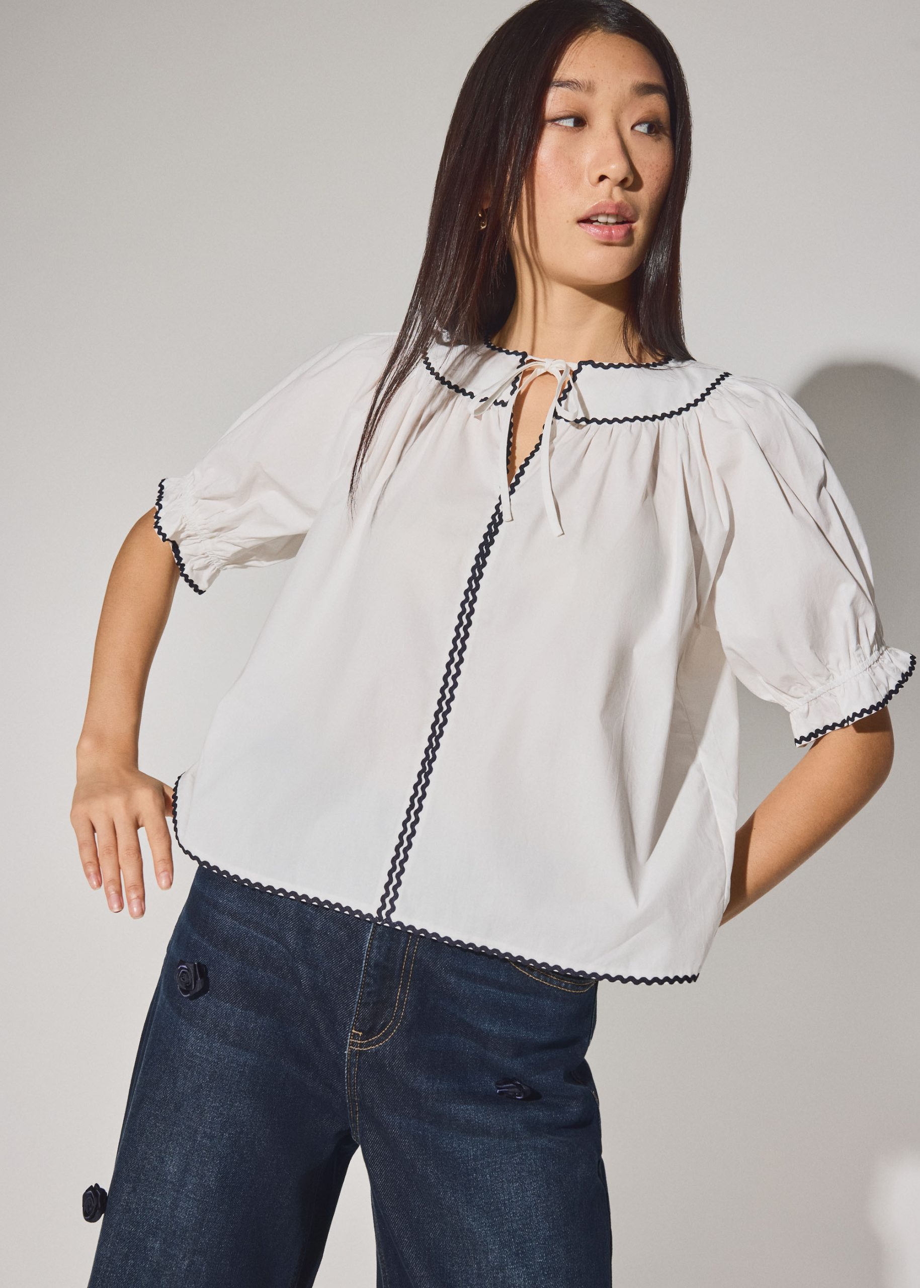 Relaxed Cotton Scallop Trim Puff Sleeve Blouse - Image 11