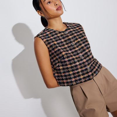 Relaxed Tweed Round Neck Button Down Vest