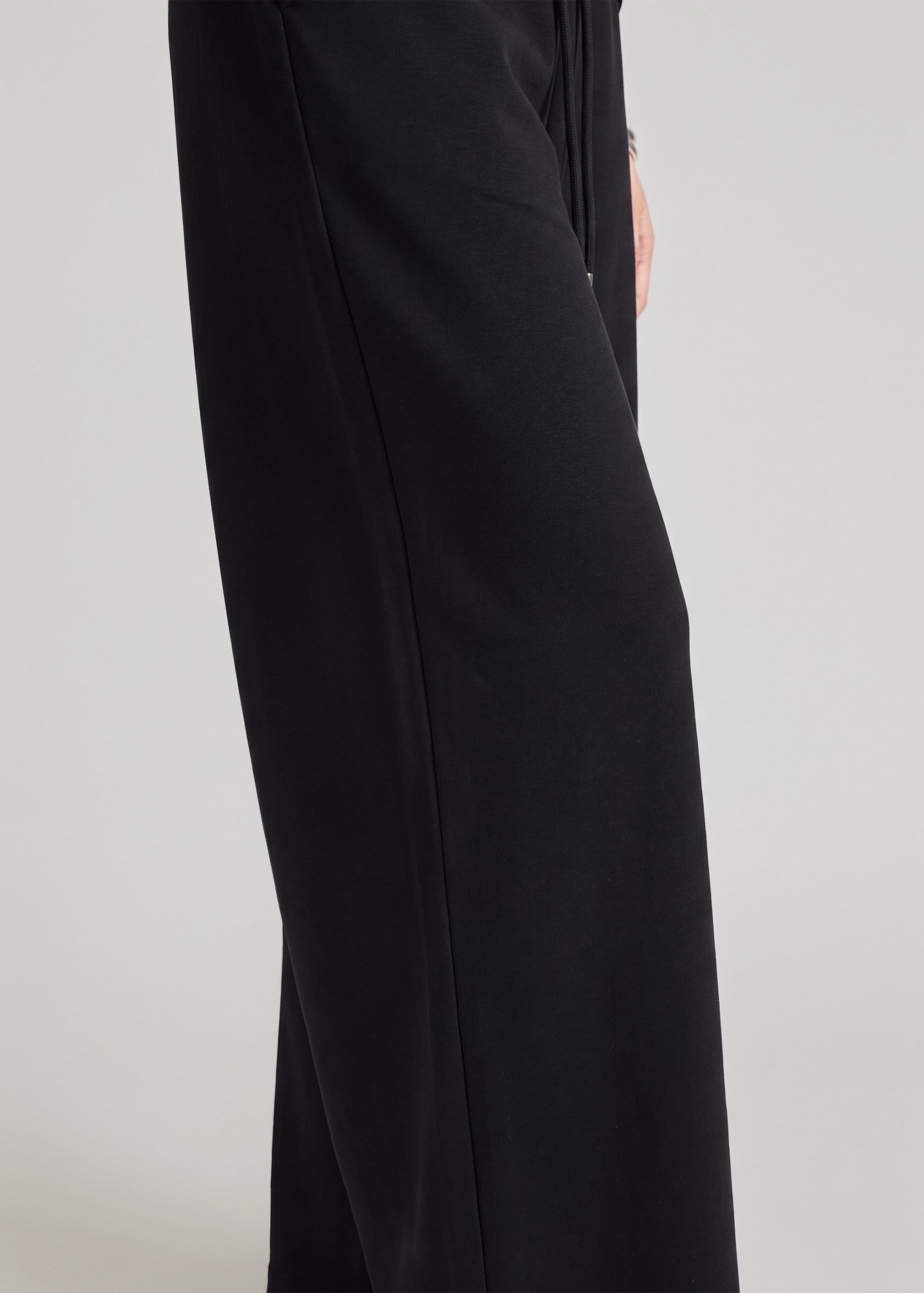 Leggy??Neoprene Barrel Pants - Image 6