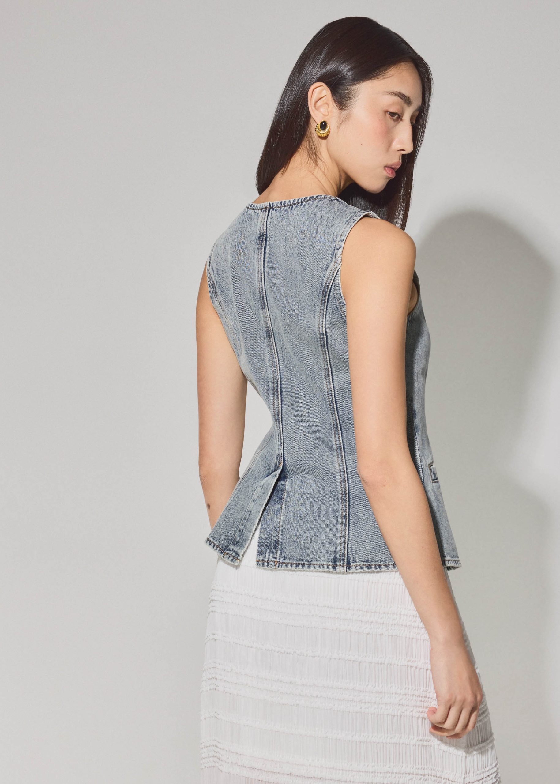Denim Round Neck Fitted Vest - Image 11
