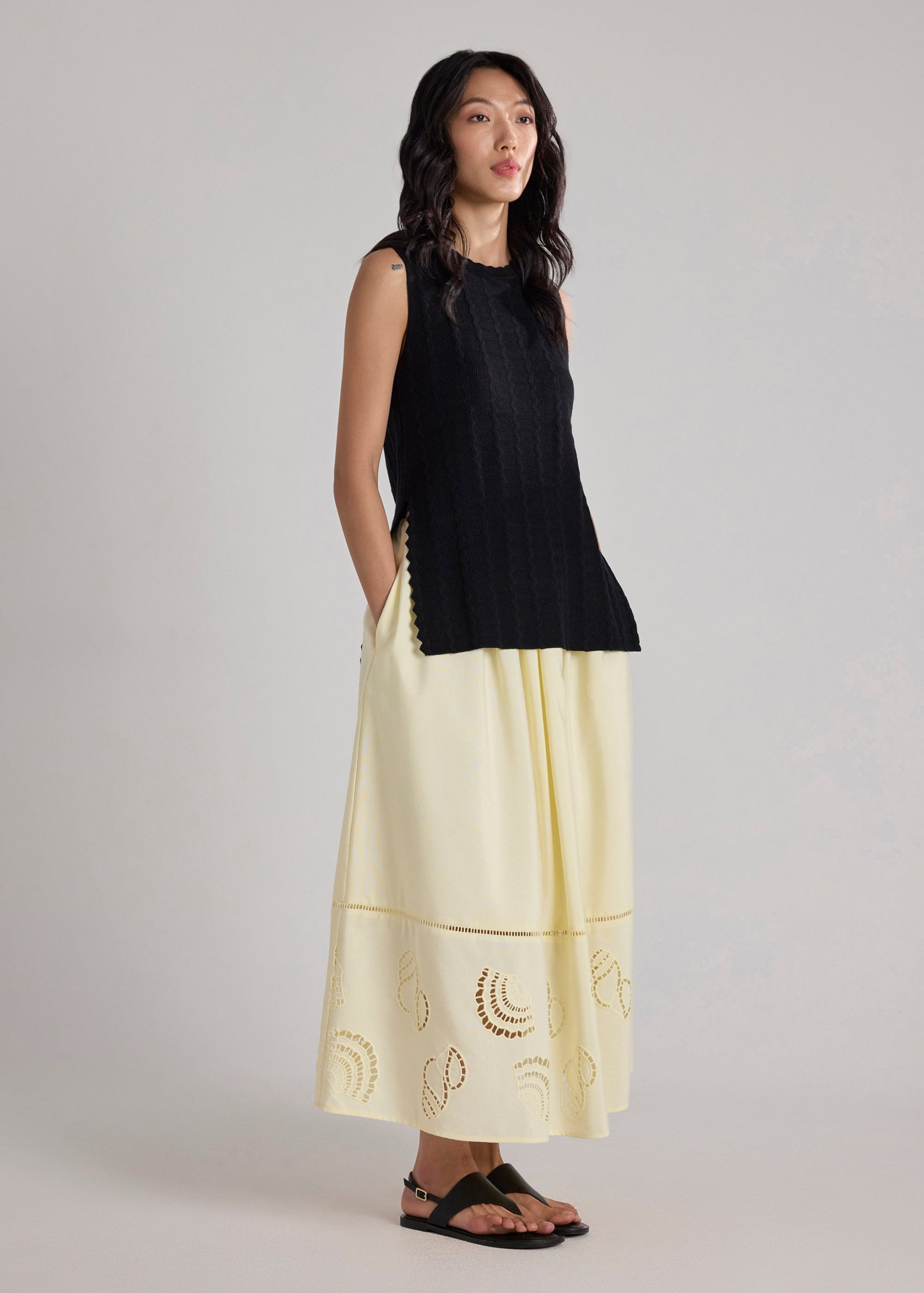 Scallop Edge Textured Knit Tunic Top - Image 2