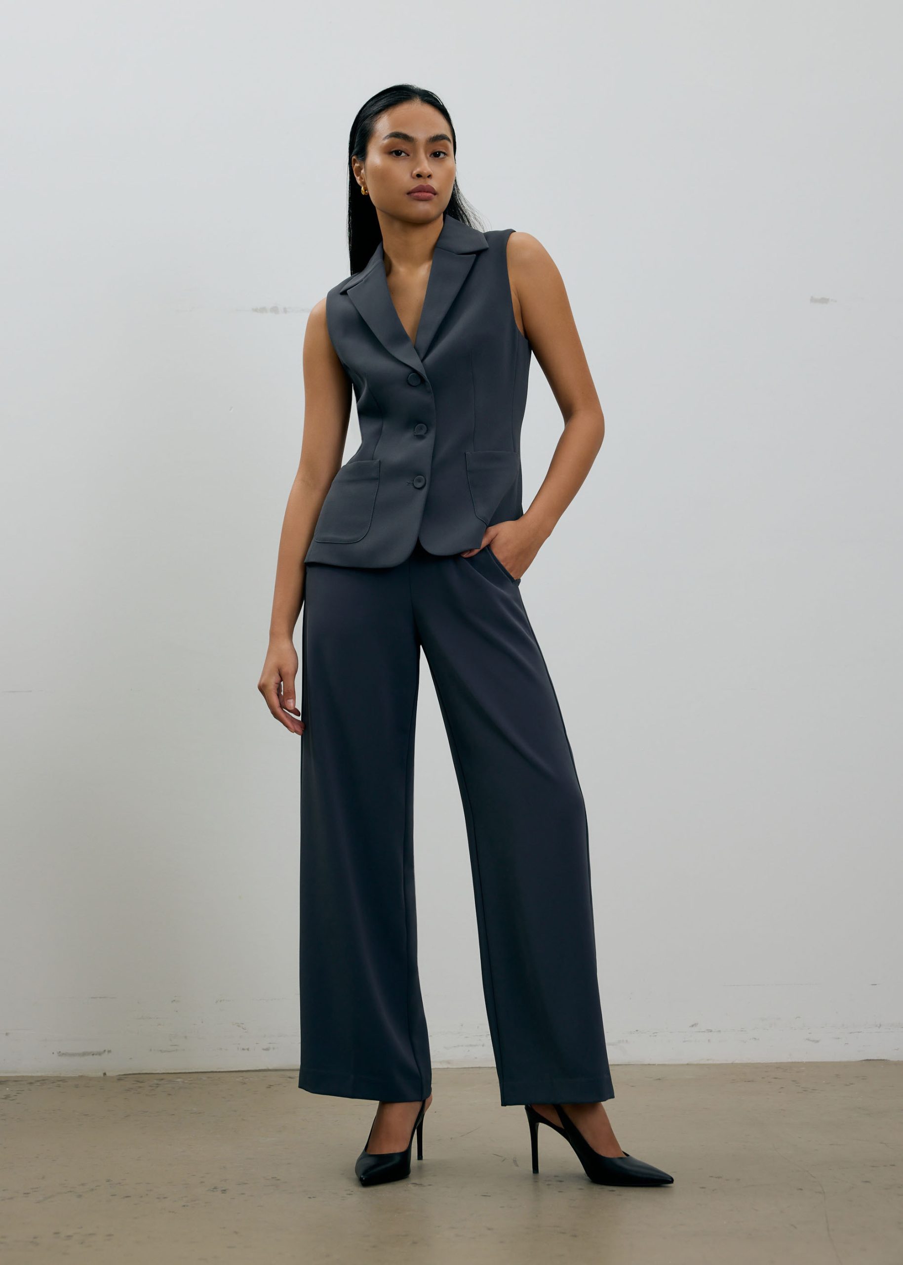 Aika Lightweight Tailored Button Down Vest Top - Image 21